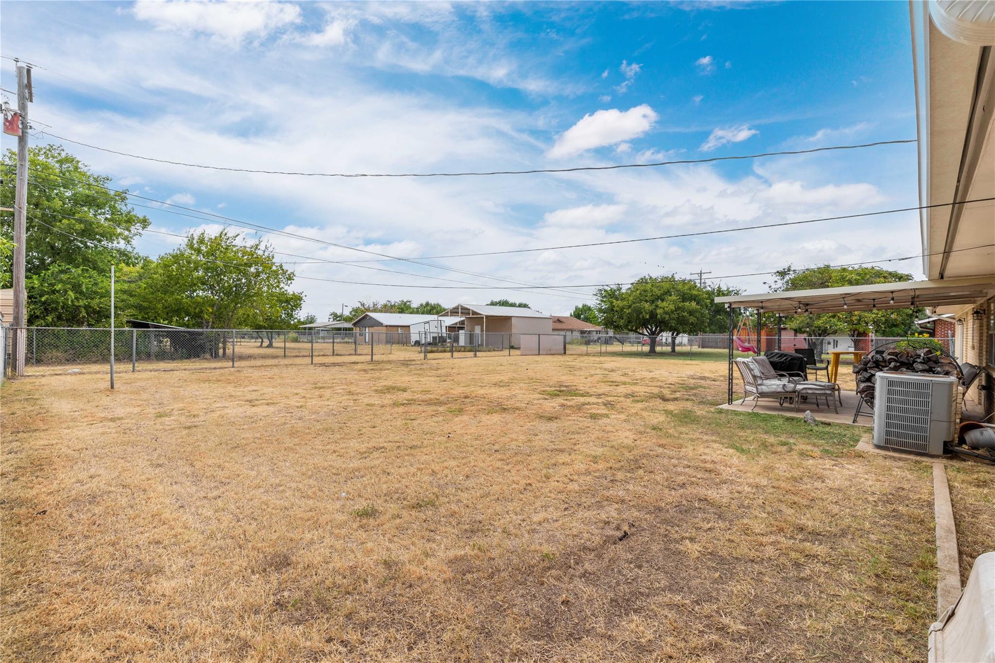 main property photo 20