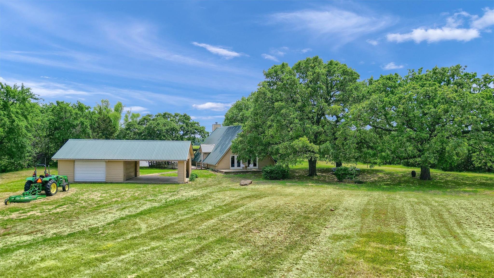 main property photo 11
