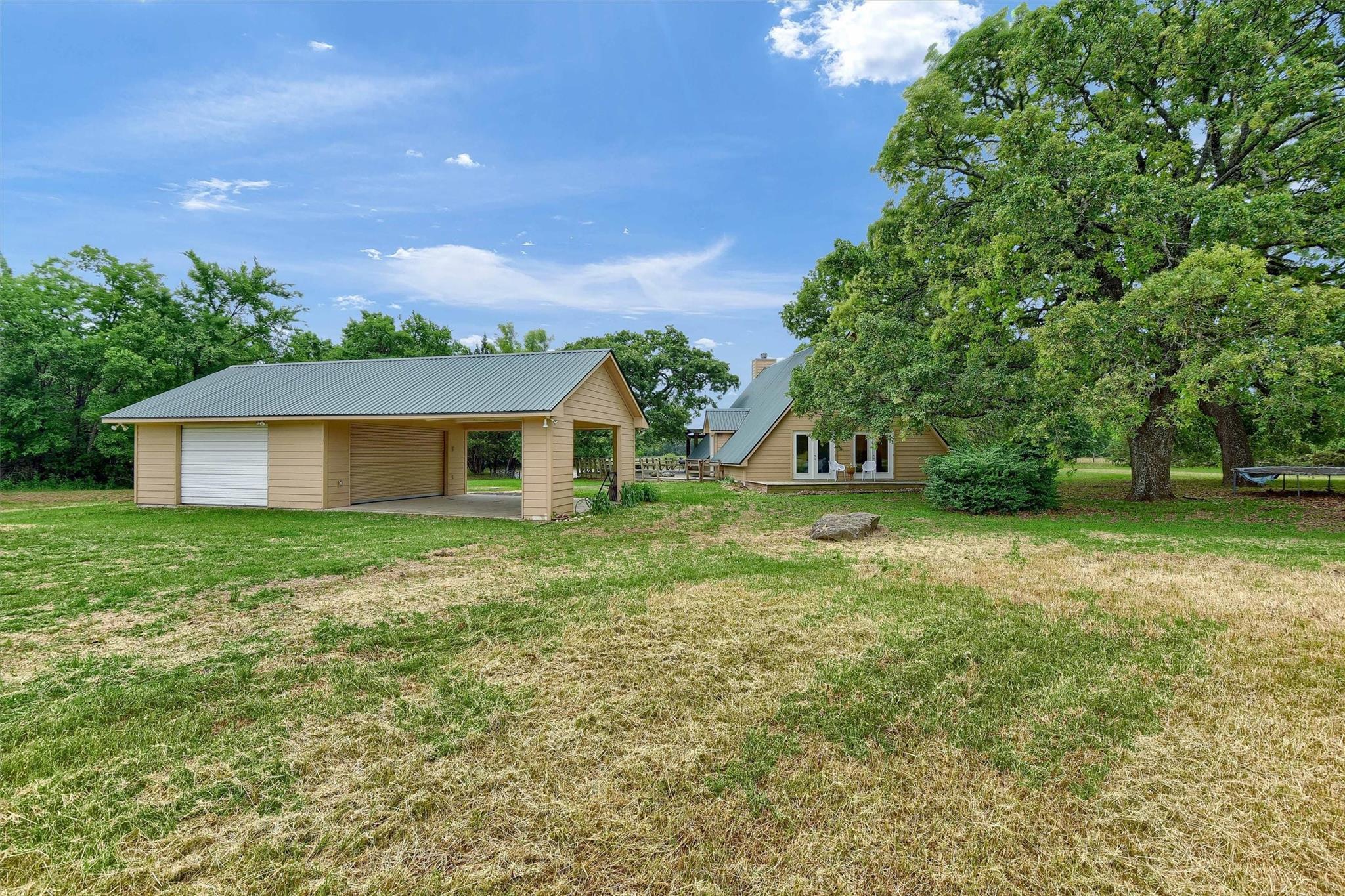 main property photo 18