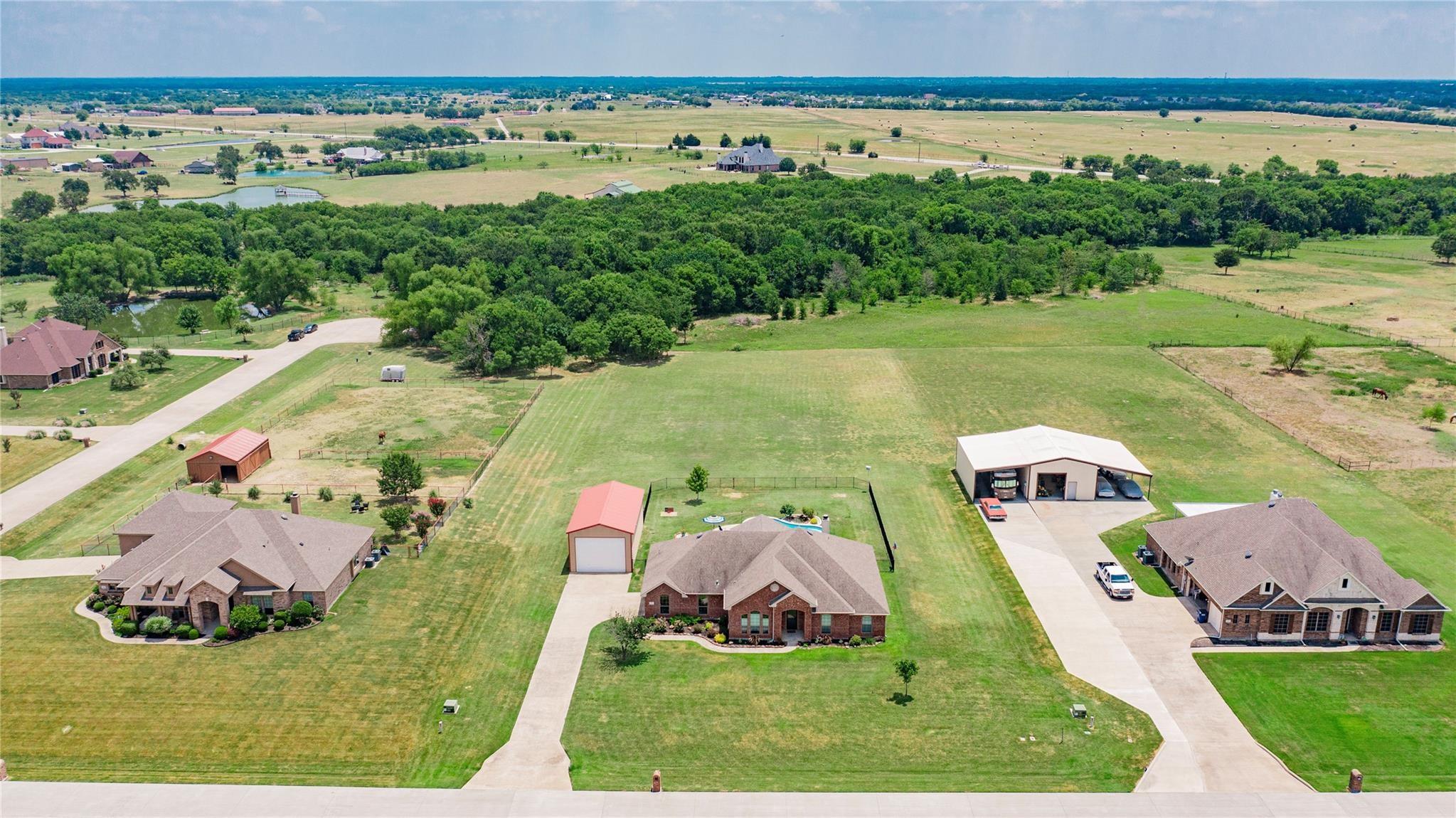 main property photo 33