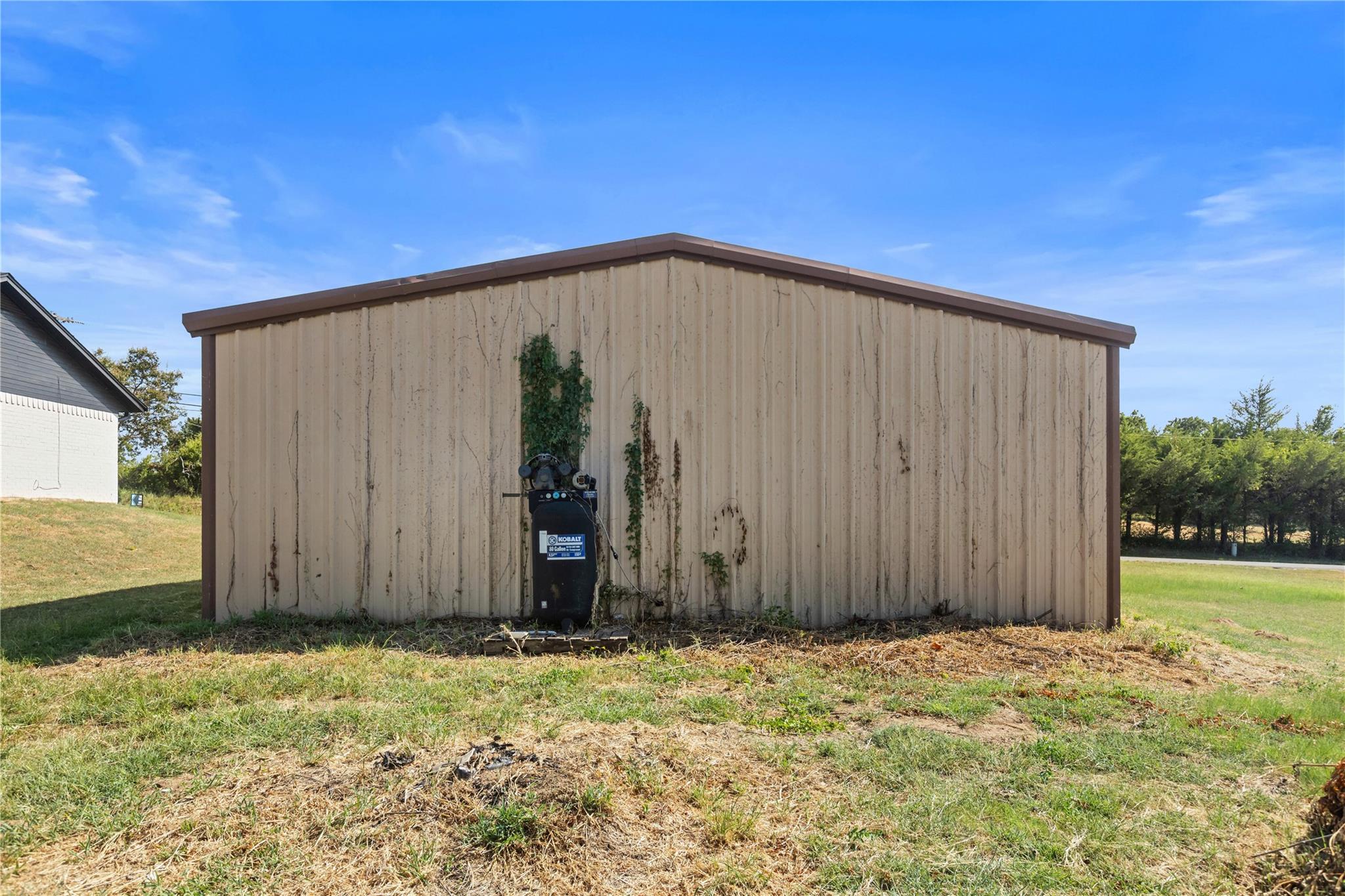 main property photo 10