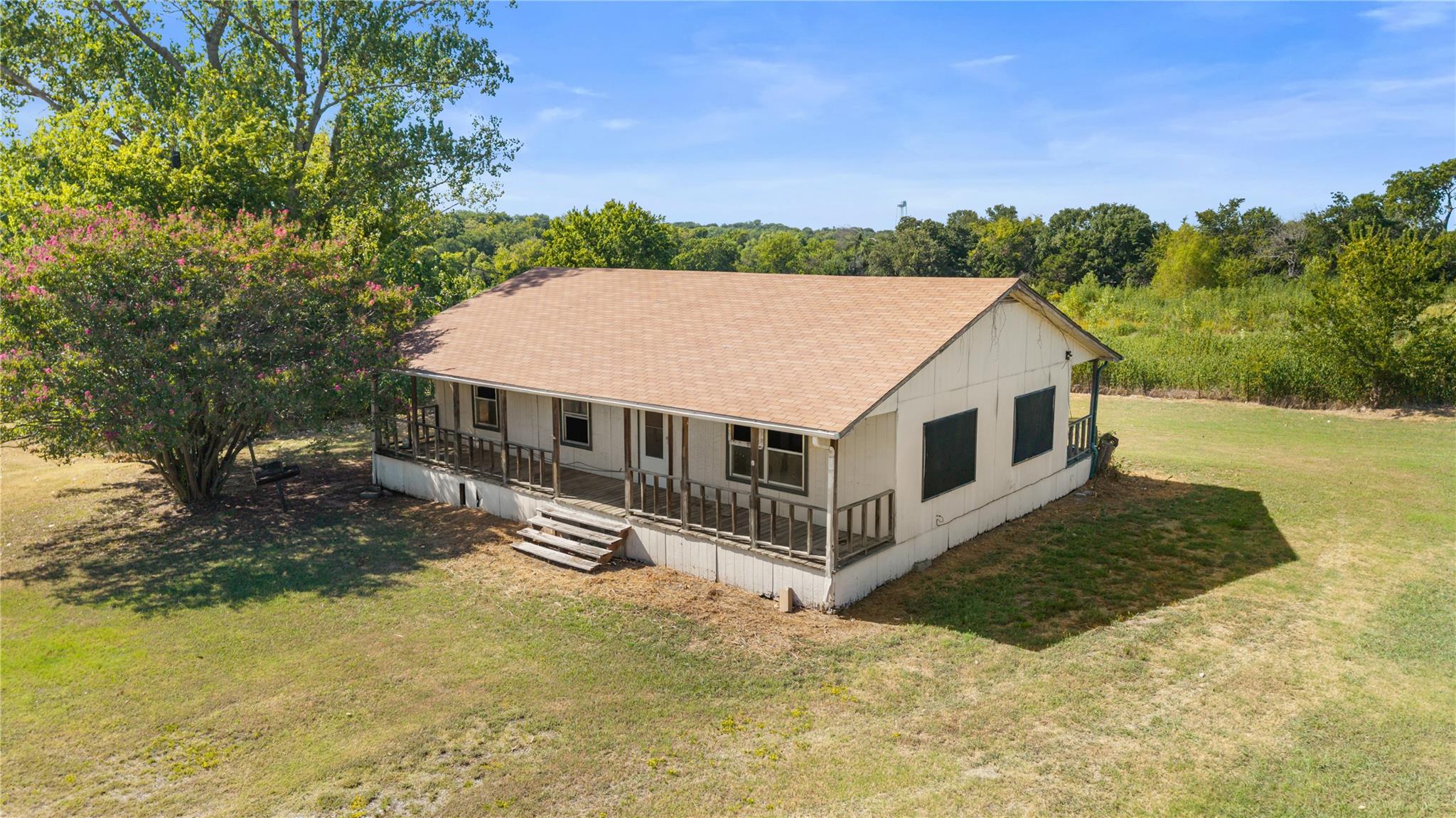main property photo 16