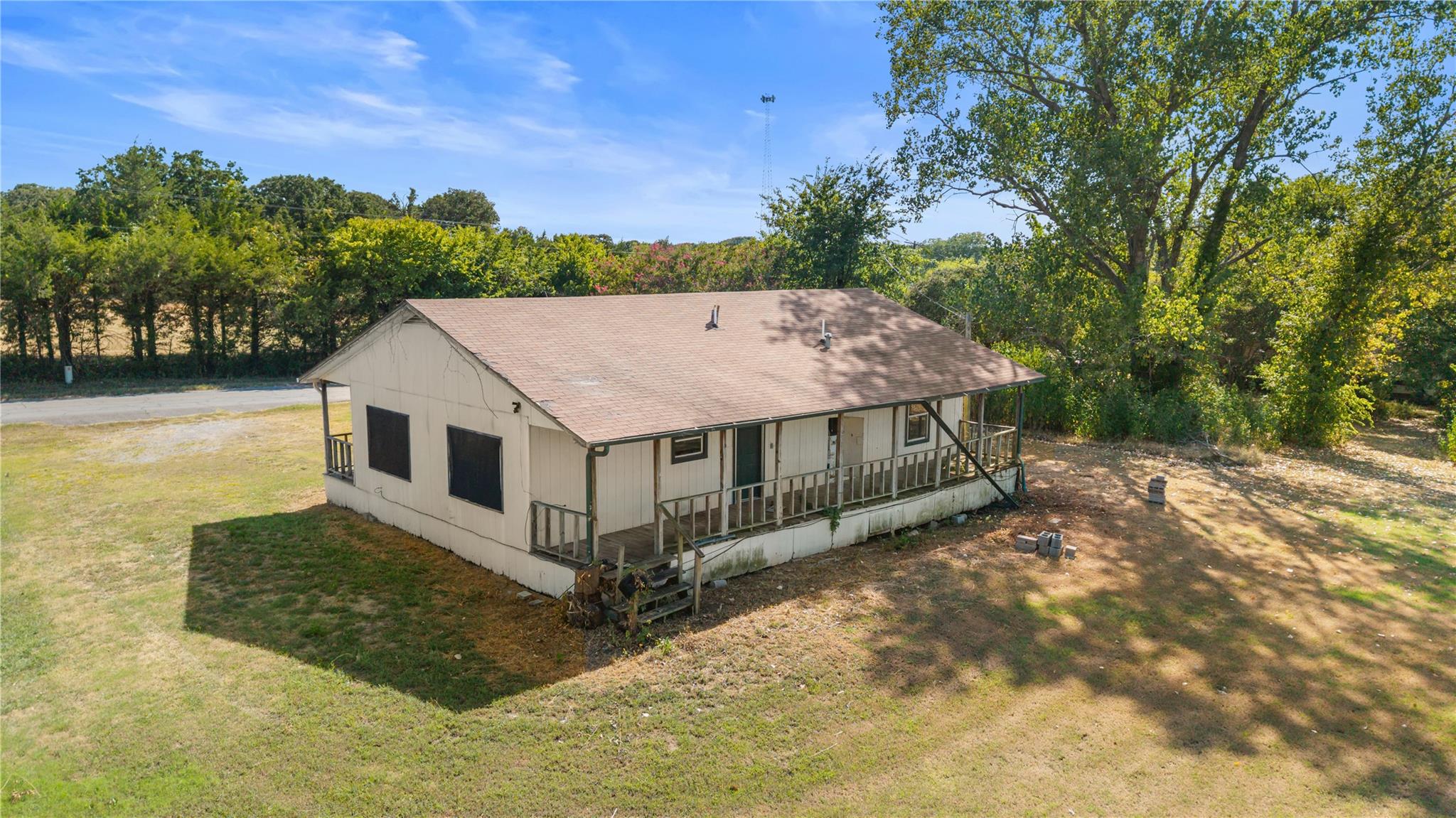 main property photo 17