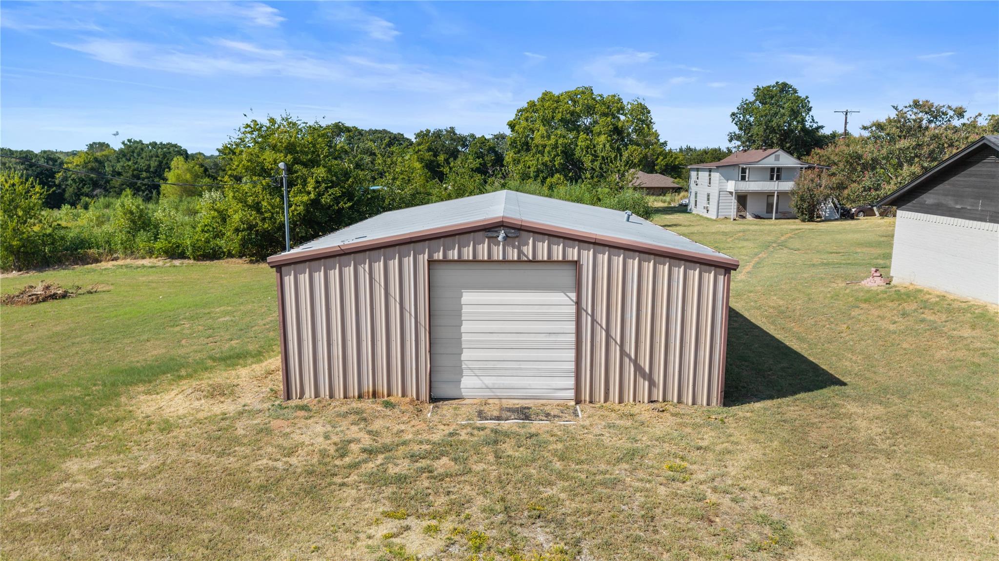 main property photo 21