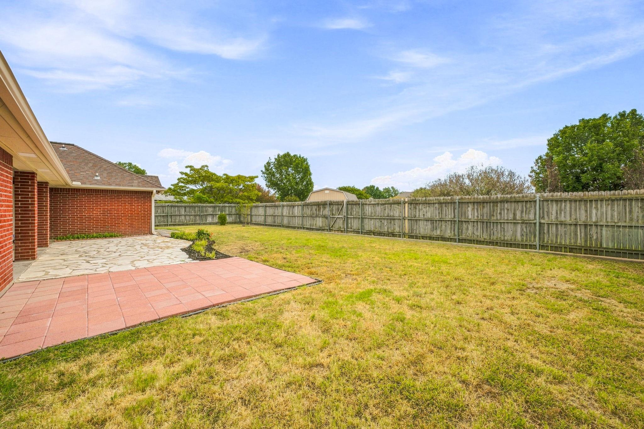 main property photo 32