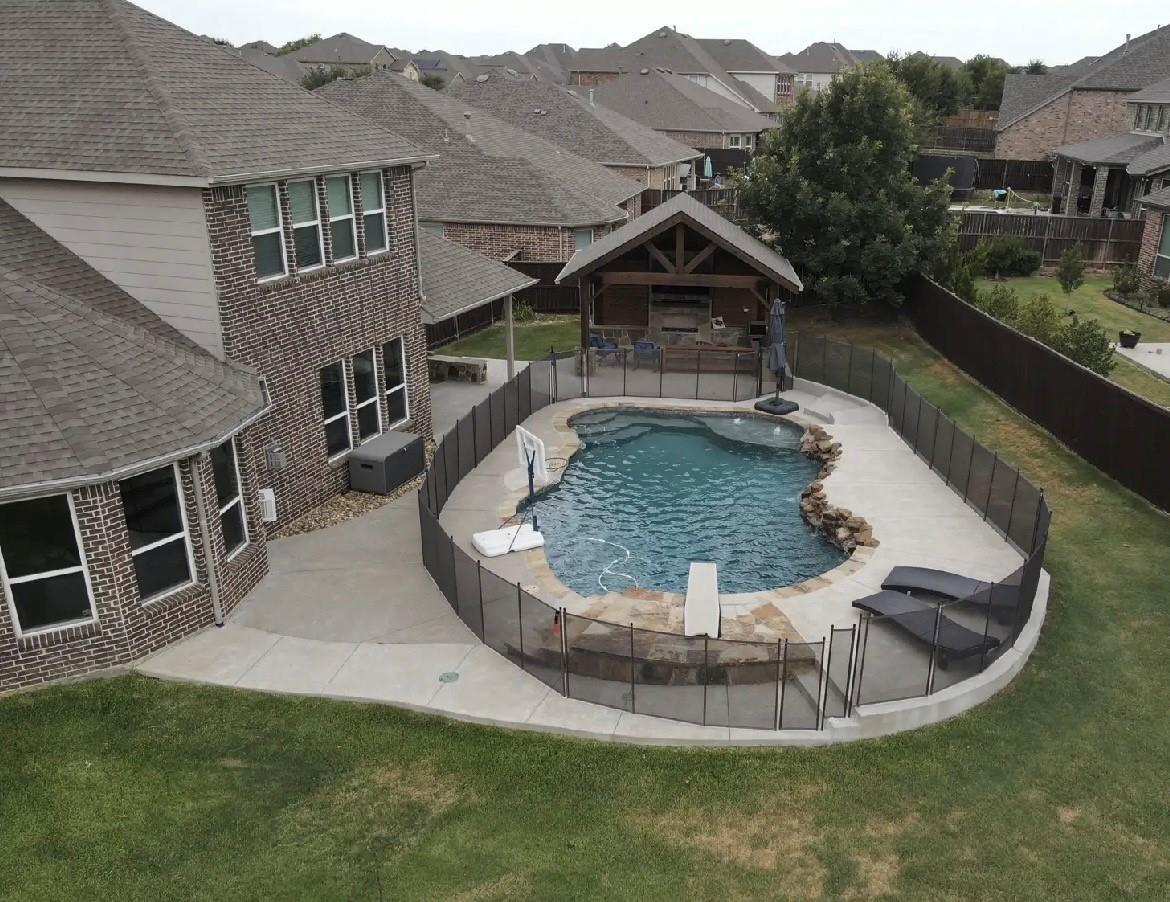 main property photo 32