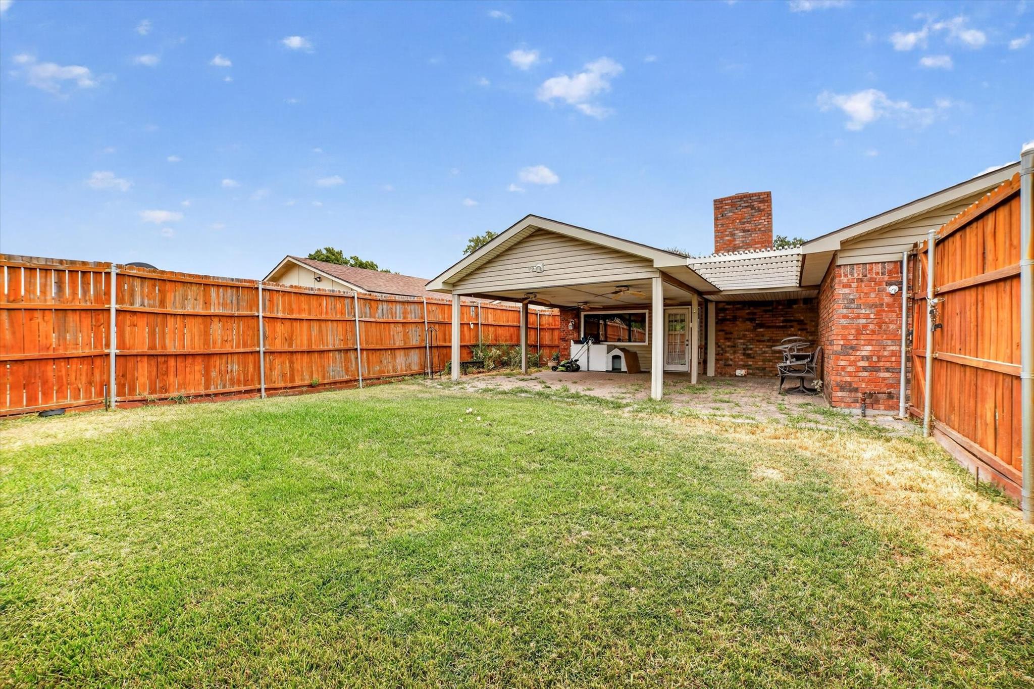 main property photo 24