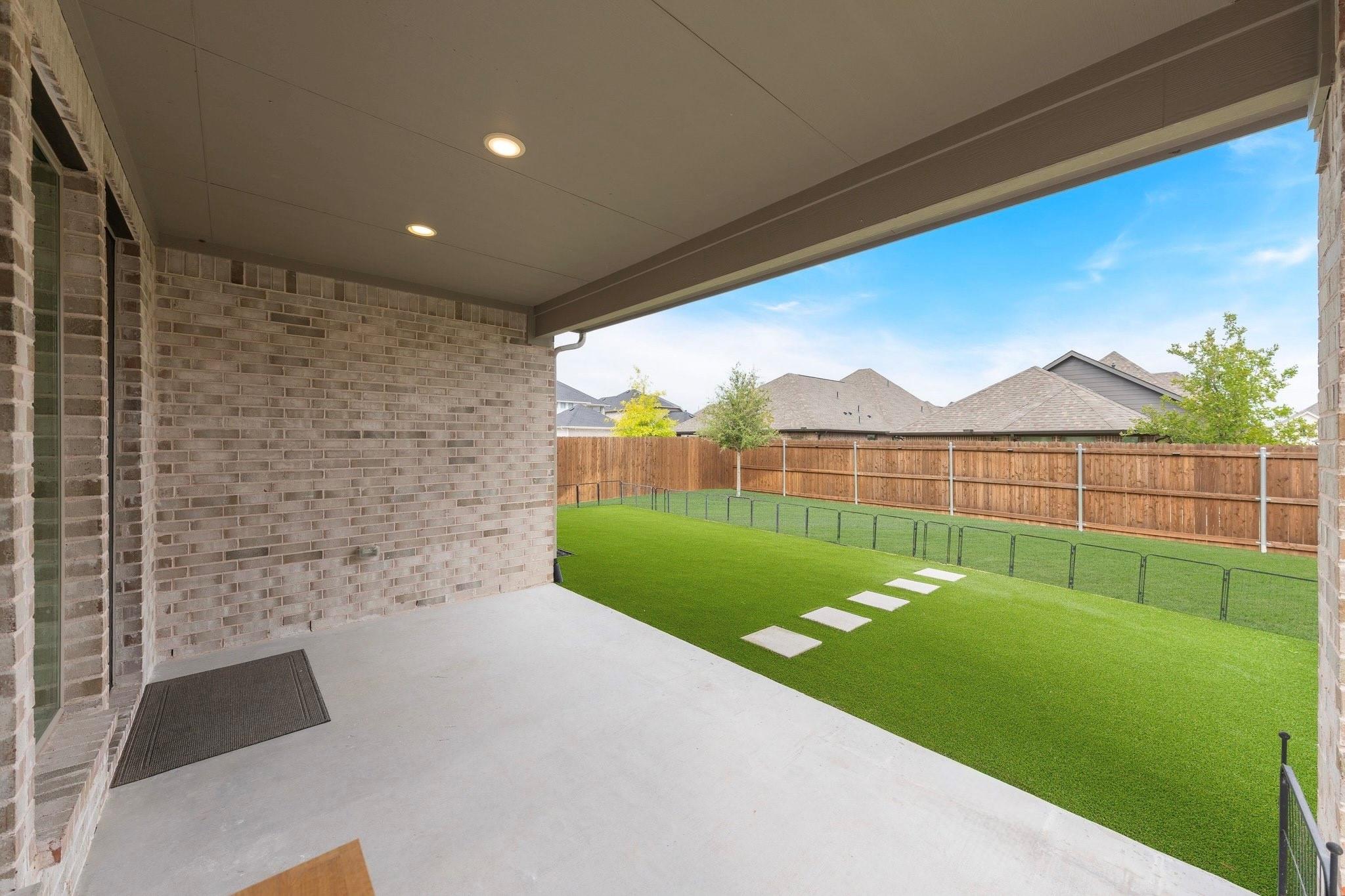 main property photo 30