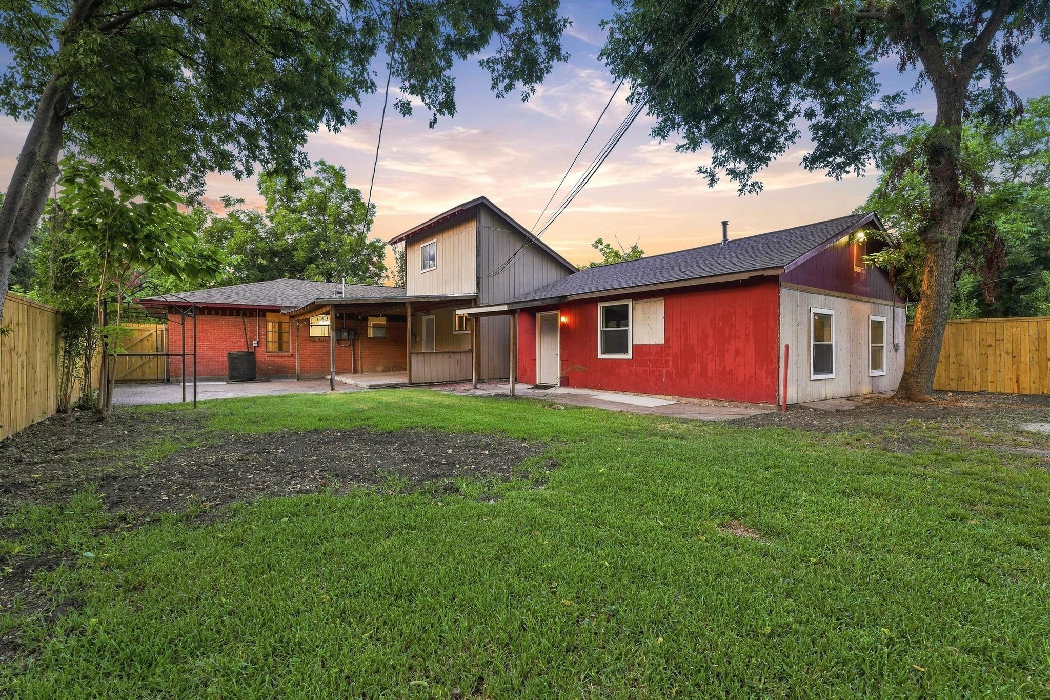 main property photo 13