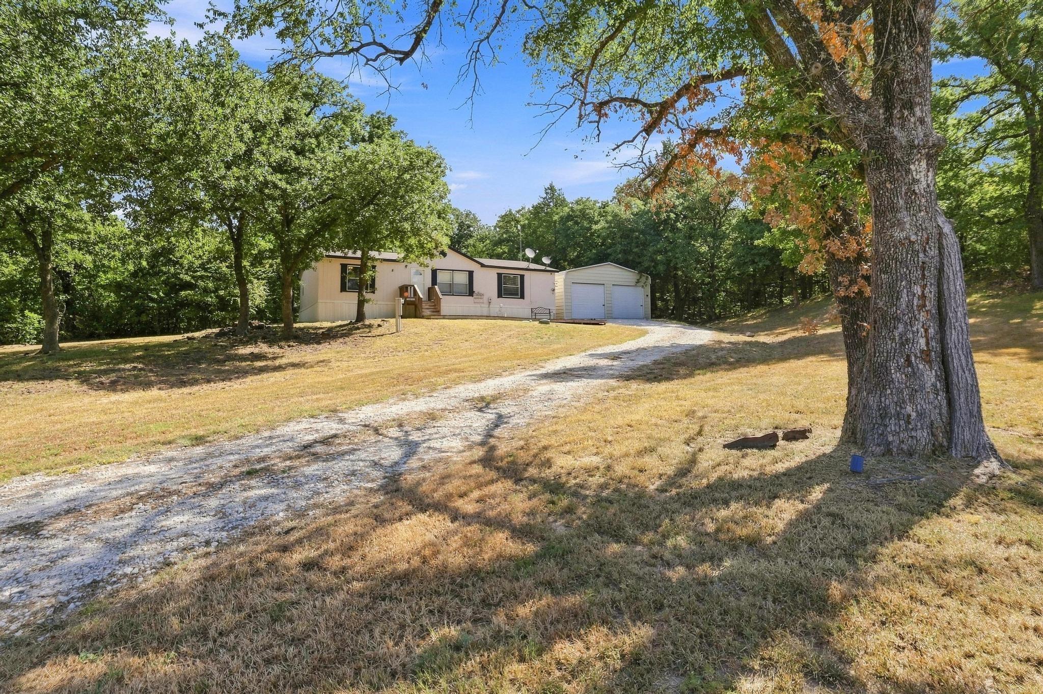 main property photo 11