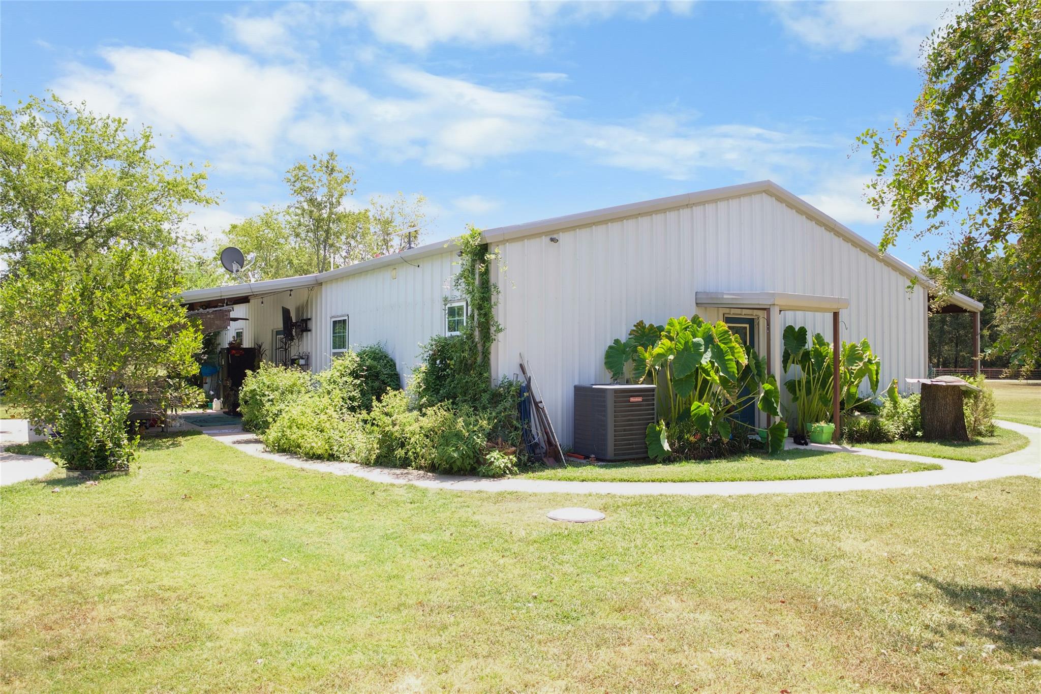 main property photo 4