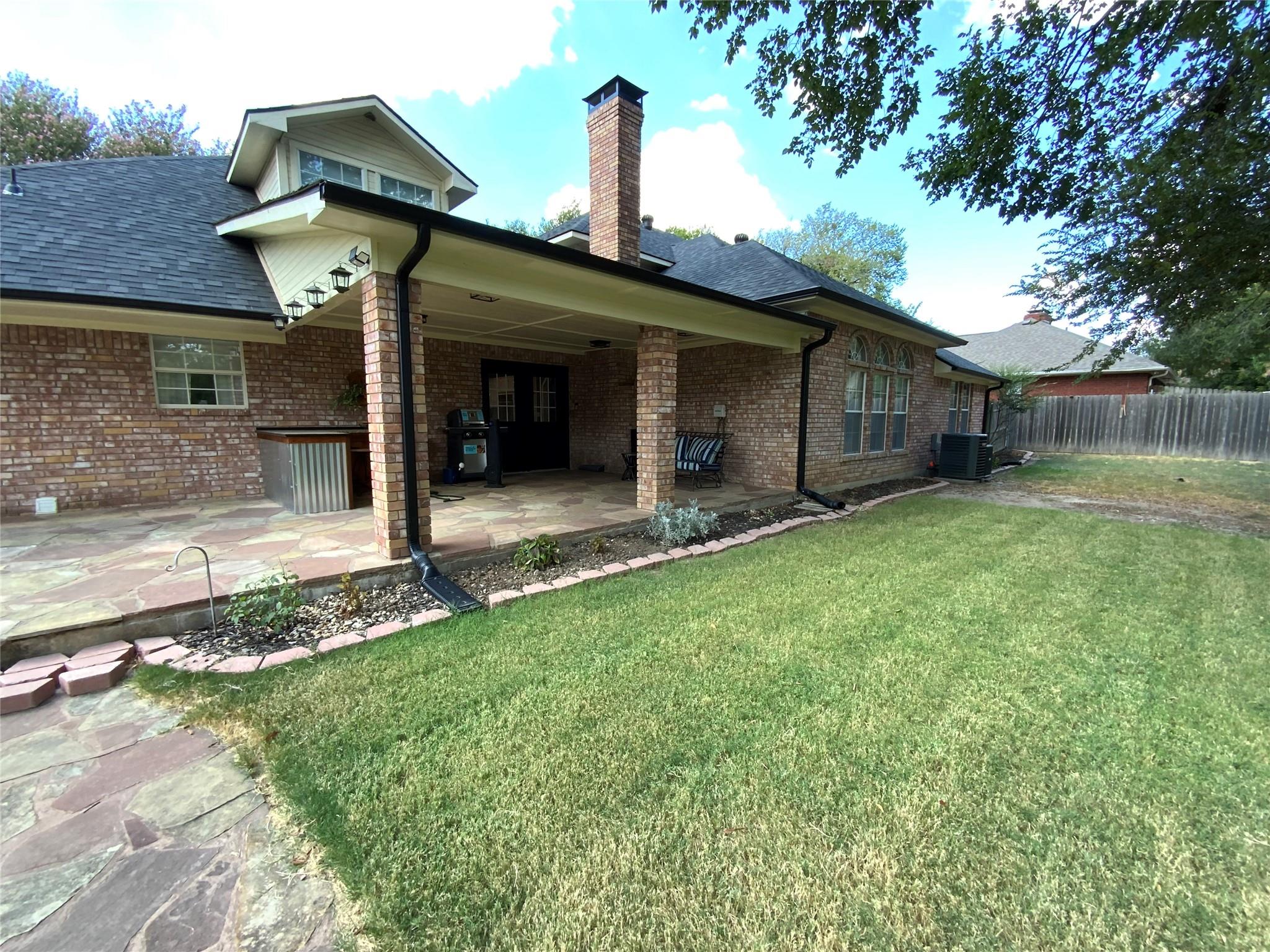 main property photo 22