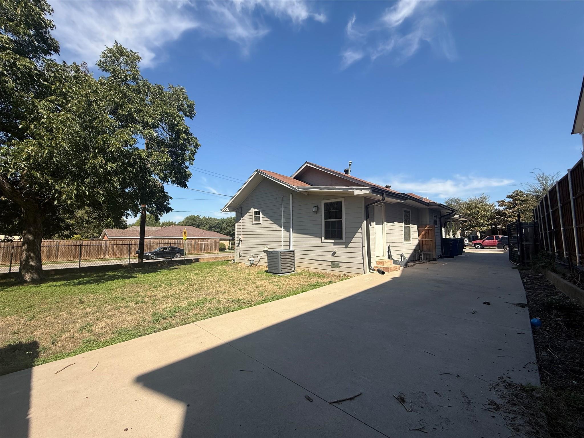 main property photo 23