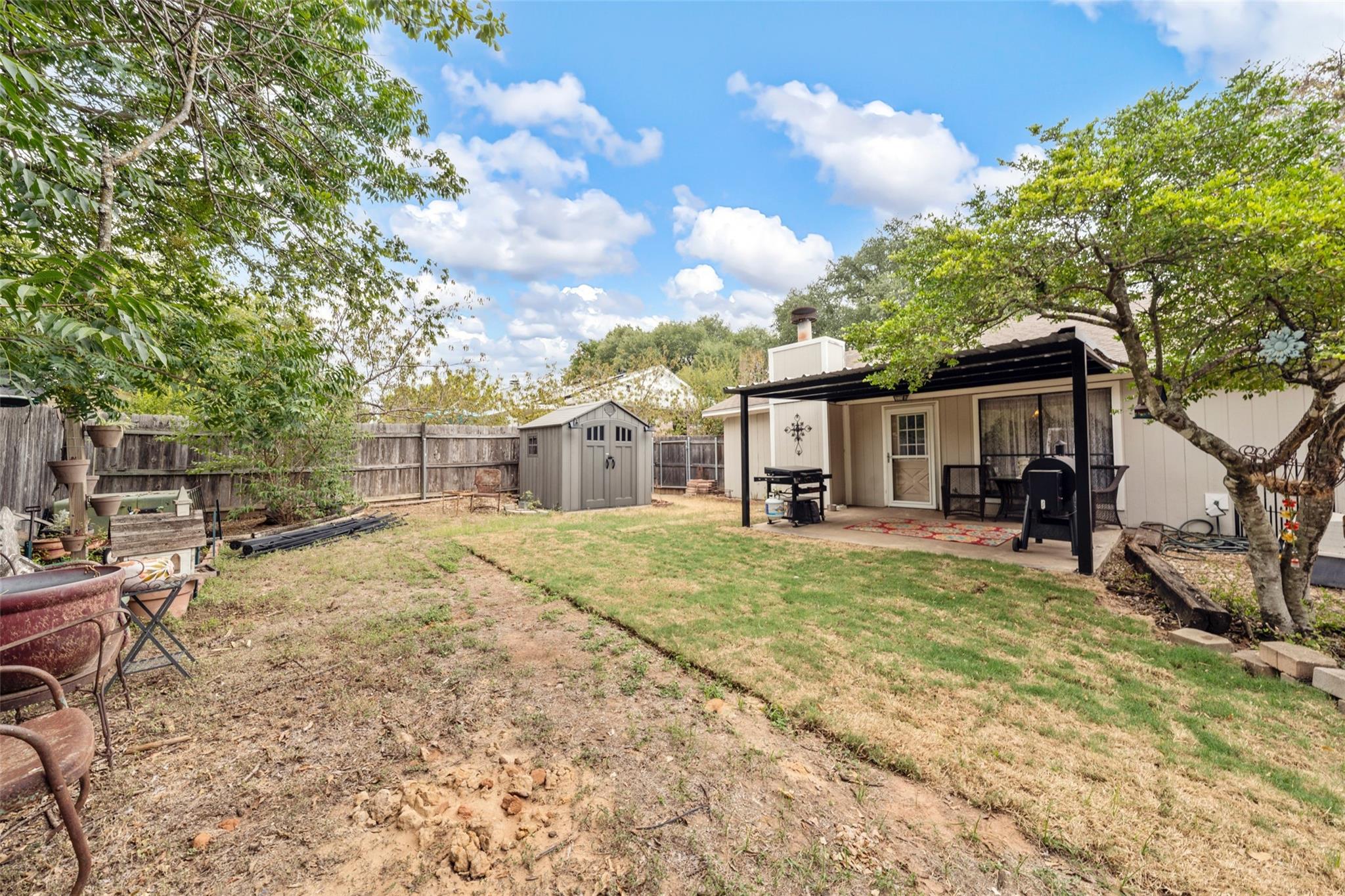 main property photo 18