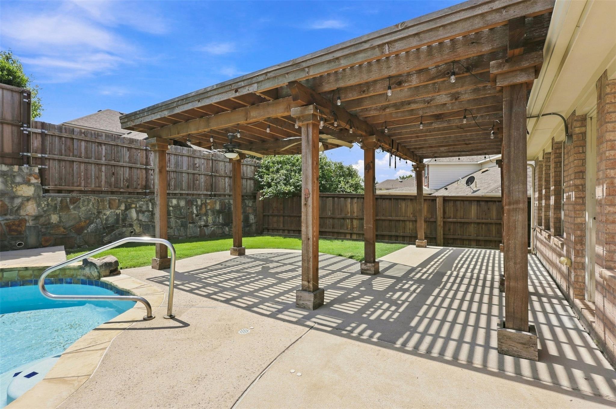 main property photo 35