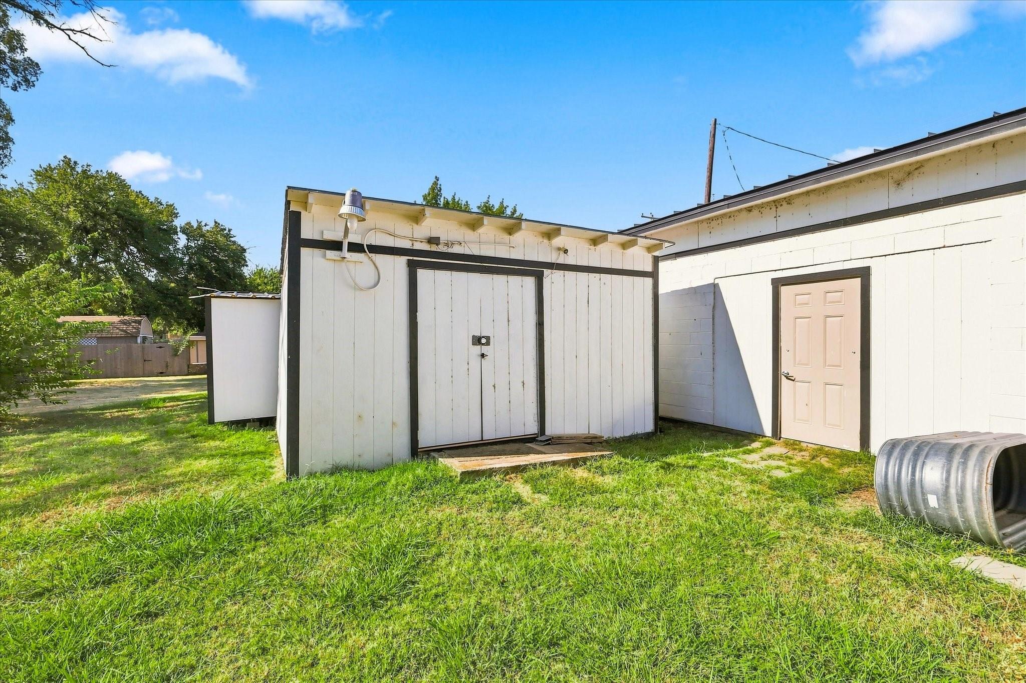 main property photo 20