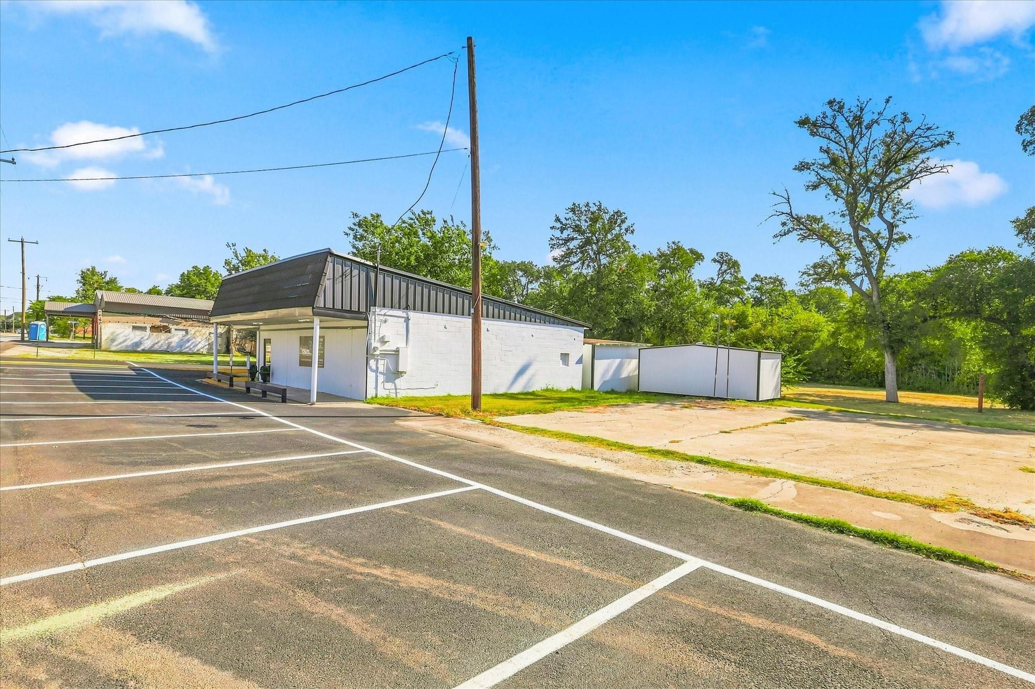 main property photo 21