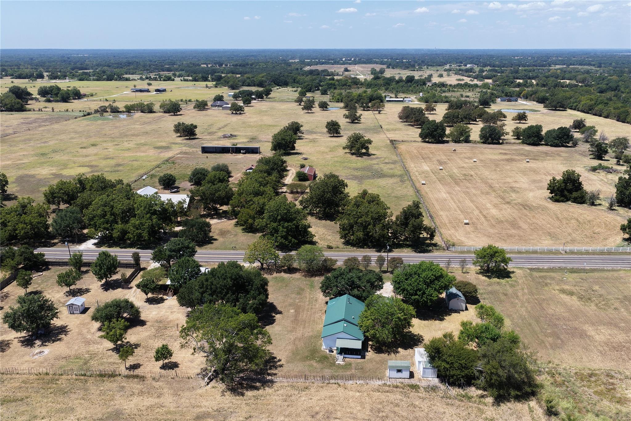main property photo 32