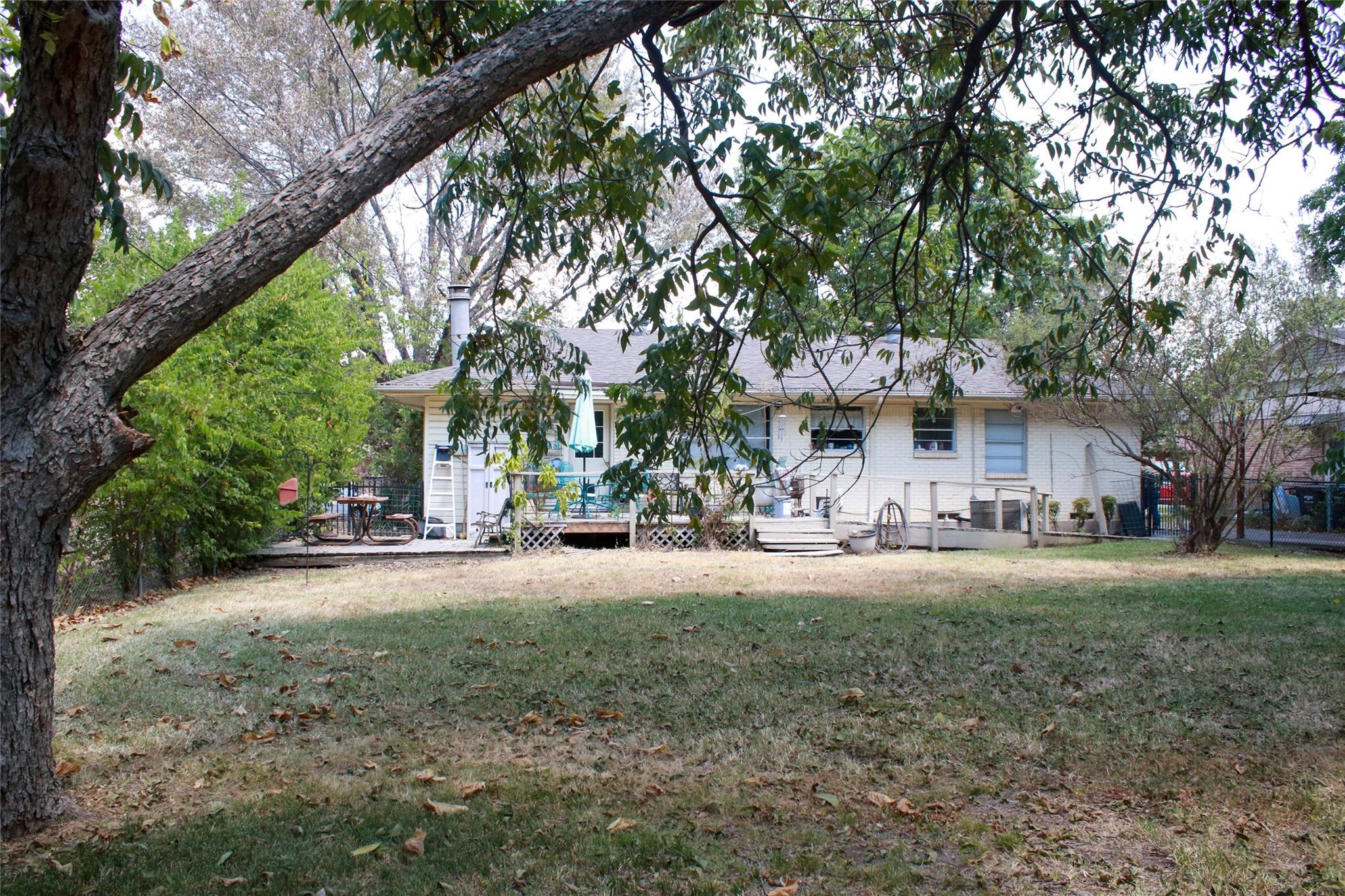 main property photo 22