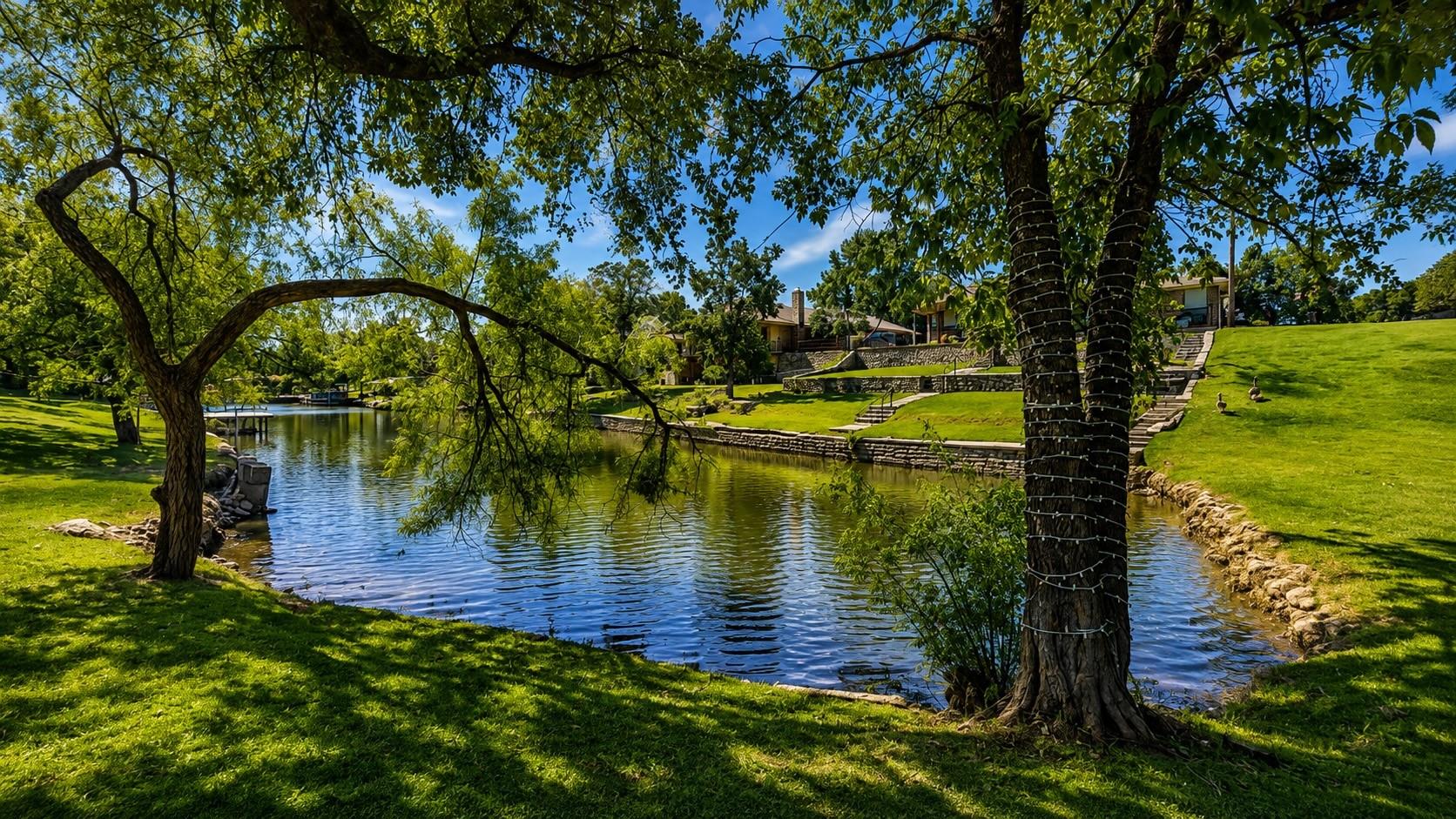 main property photo 33