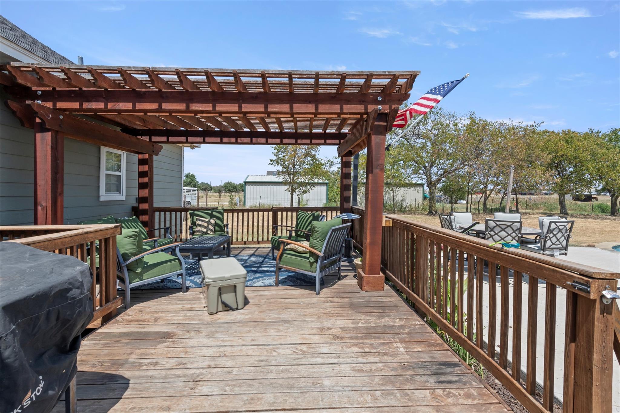 main property photo 16
