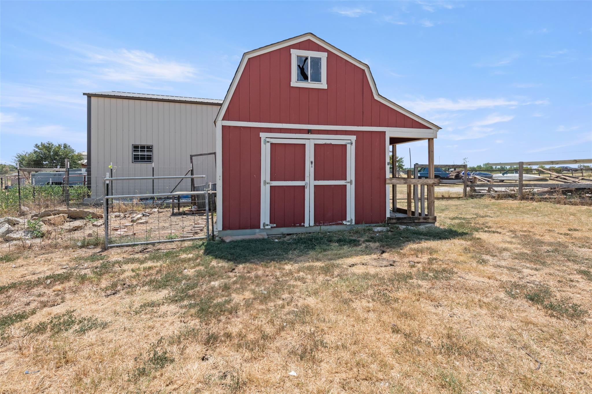 main property photo 19