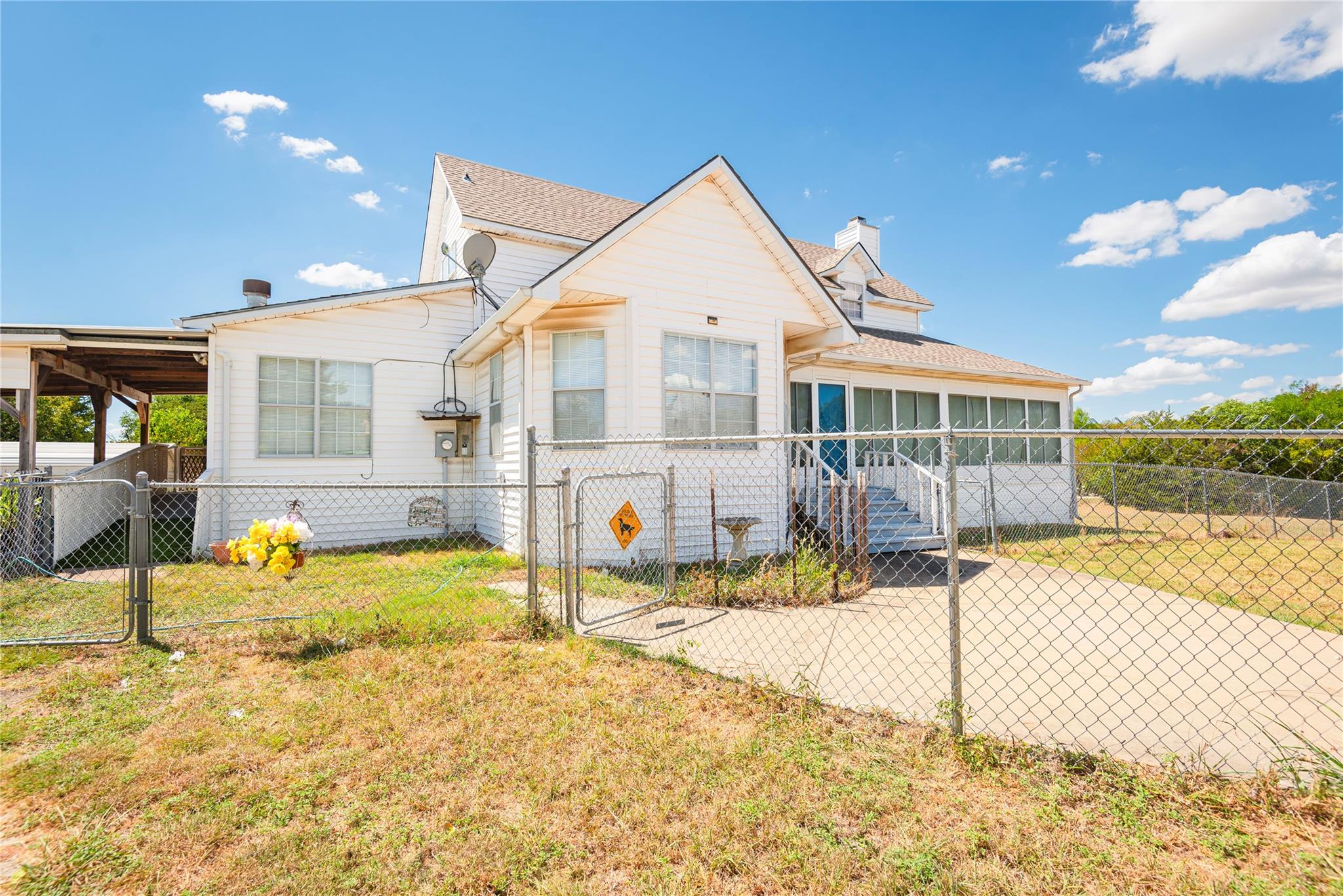 main property photo 3