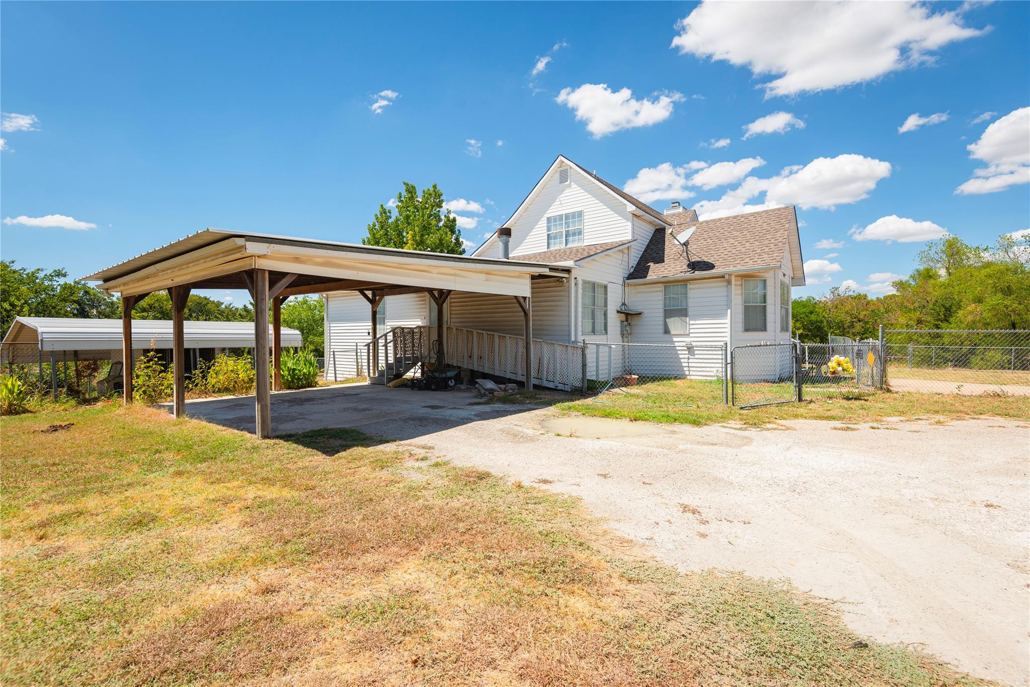 main property photo 7