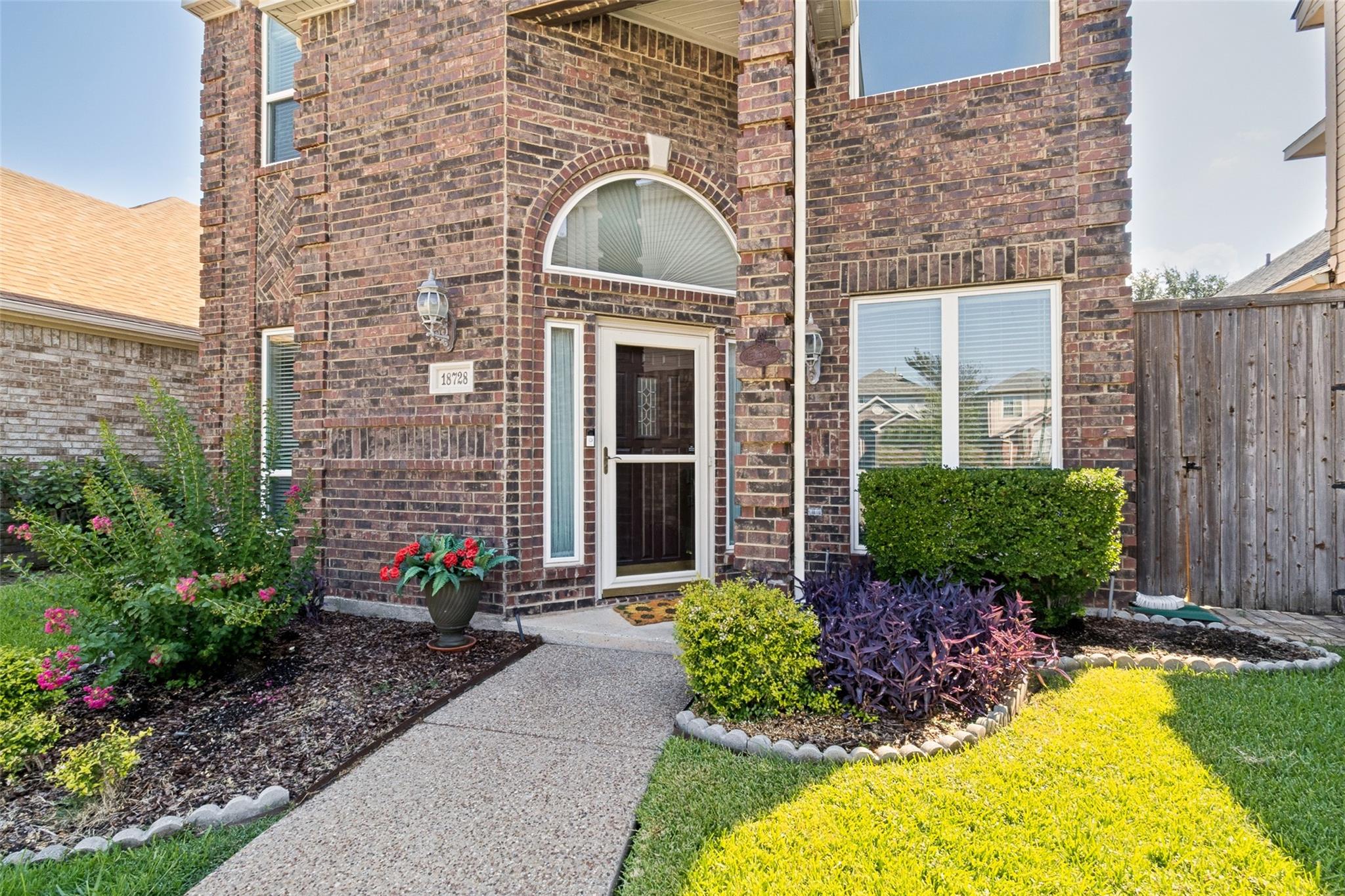main property photo 23