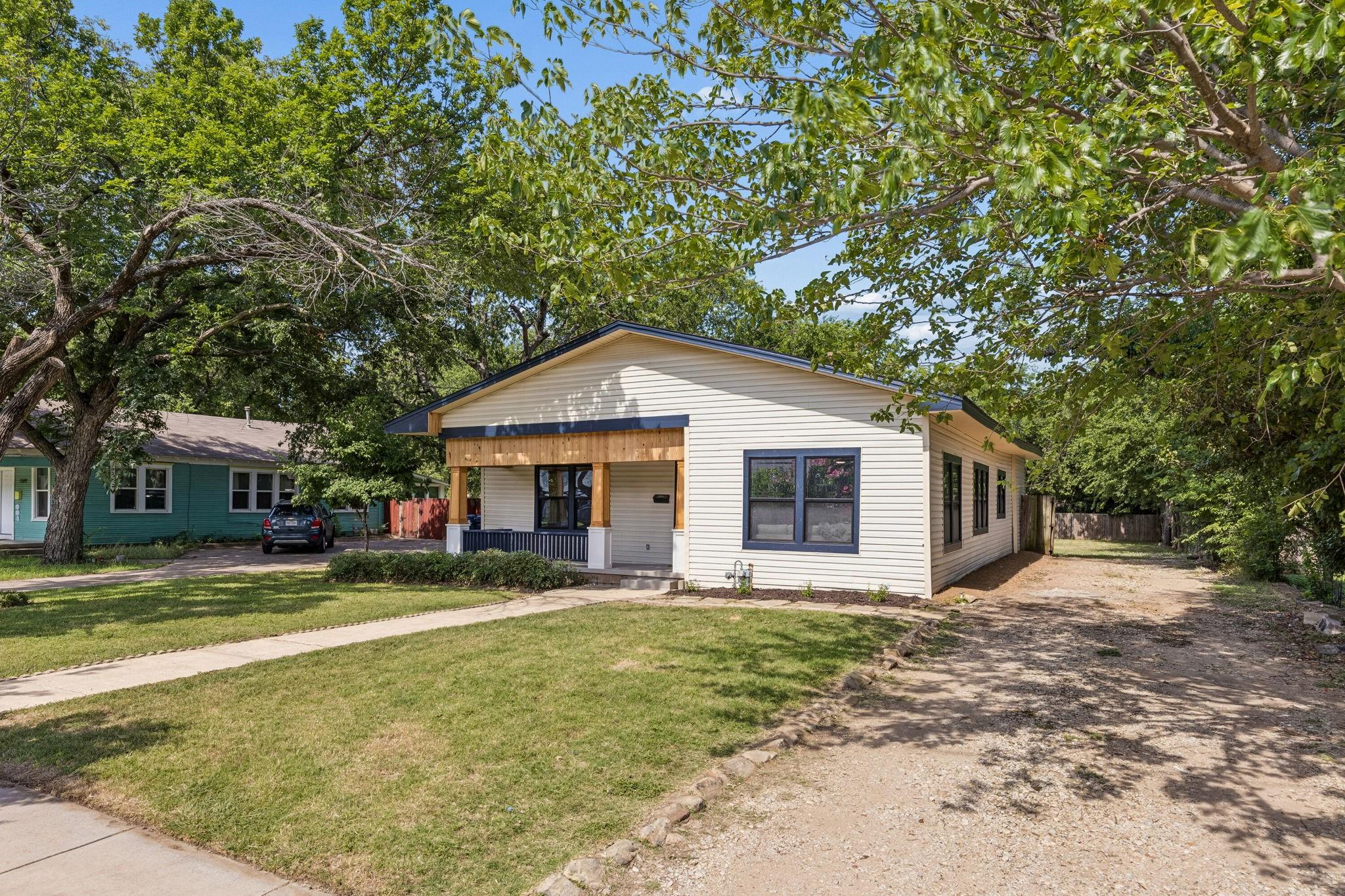 main property photo 21
