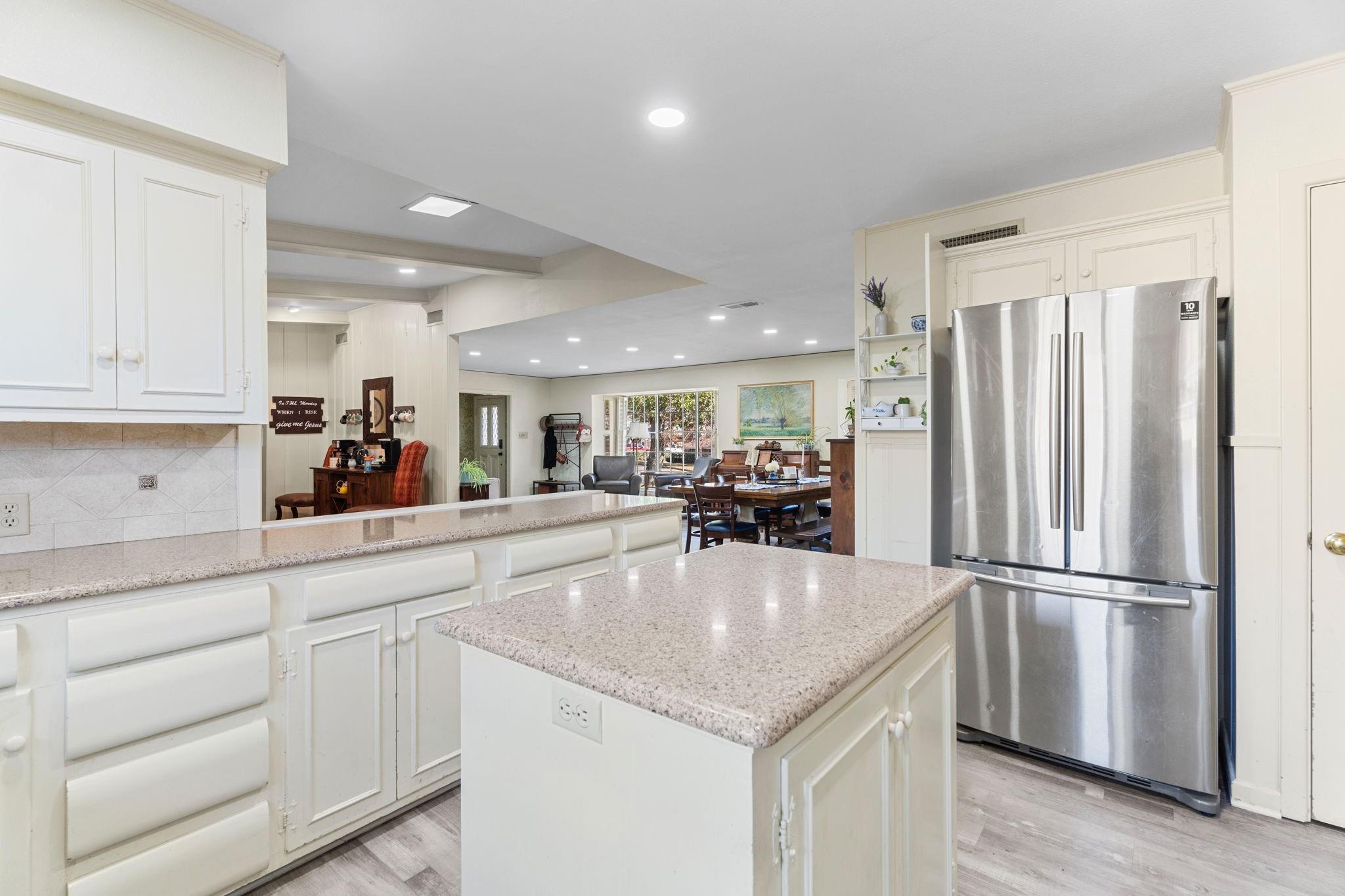 main property photo 12