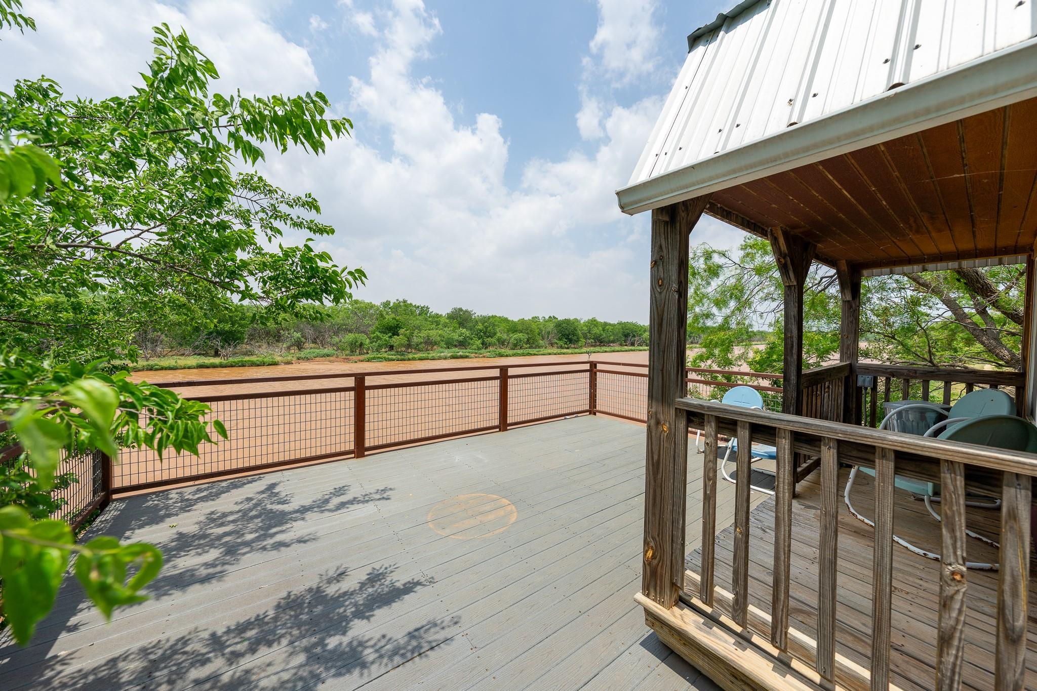 main property photo 28