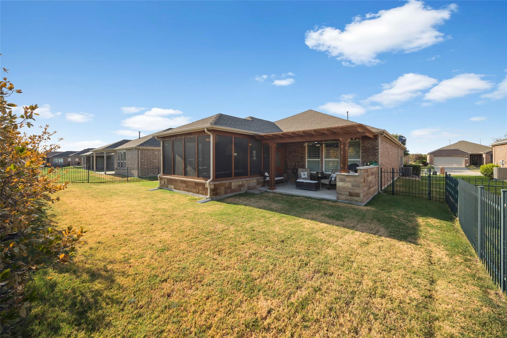 main property photo 7