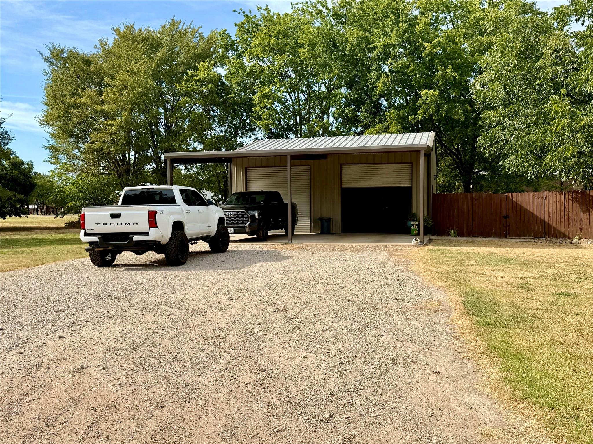 main property photo 6