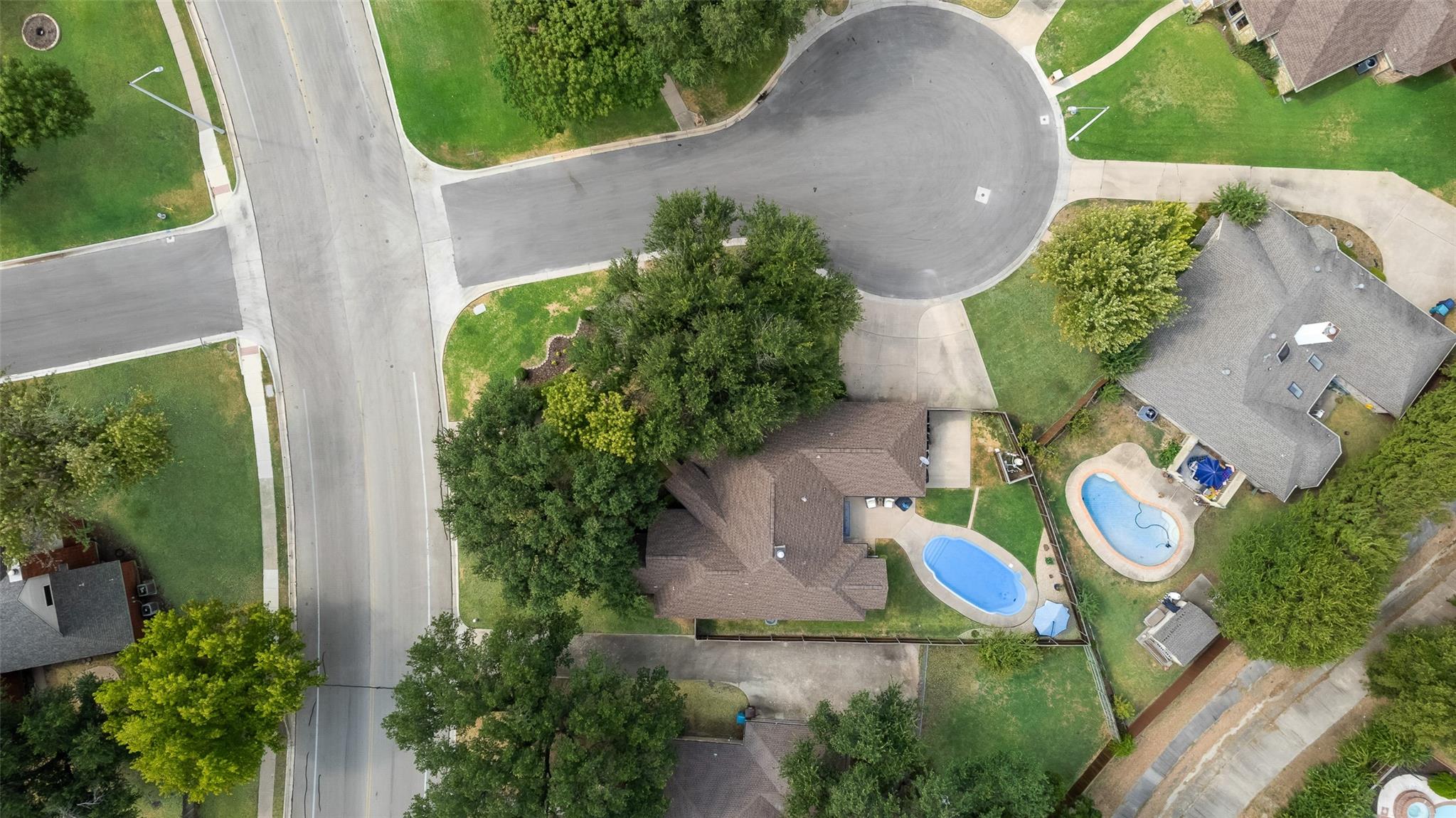 main property photo 25