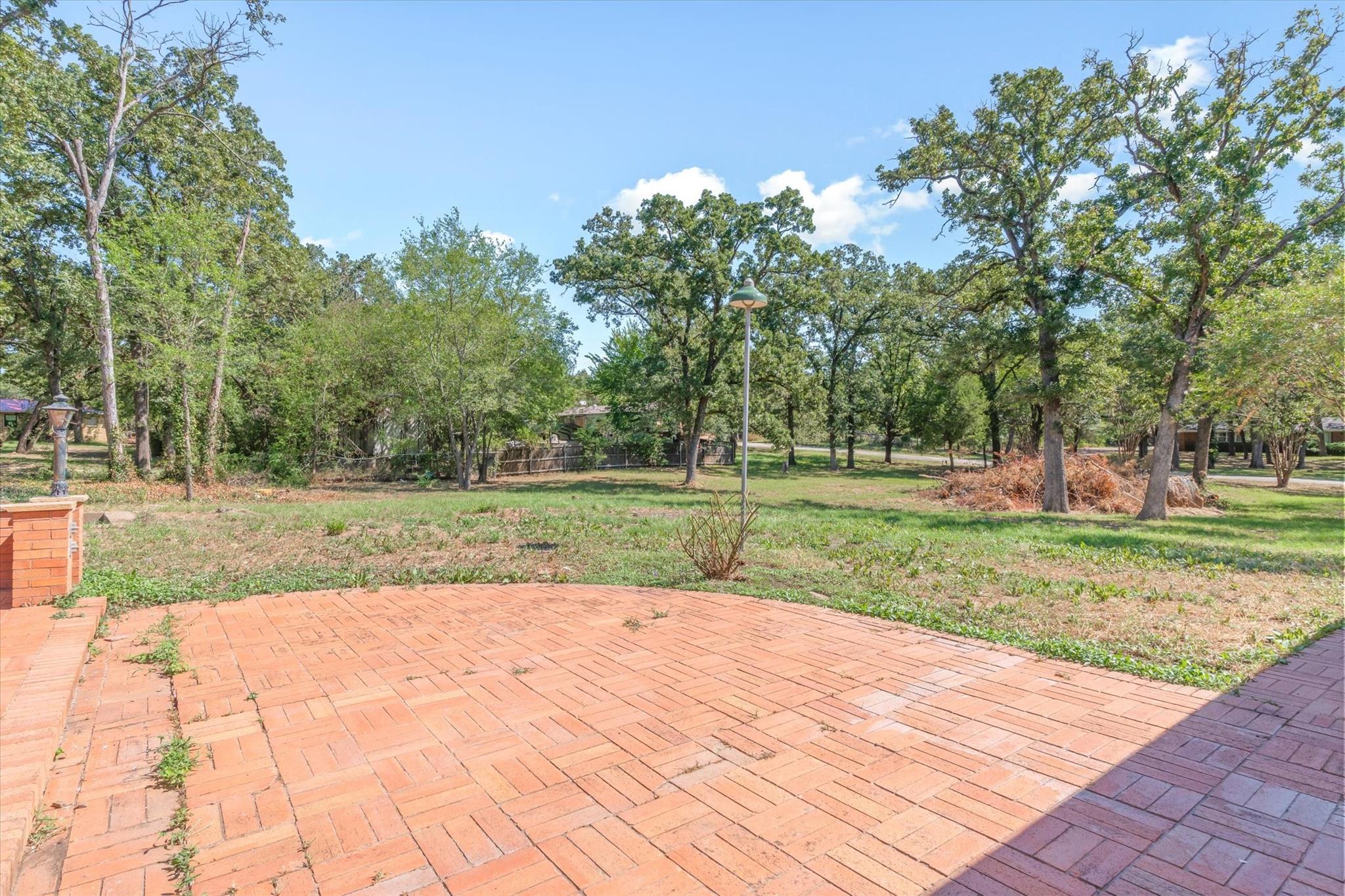 main property photo 30