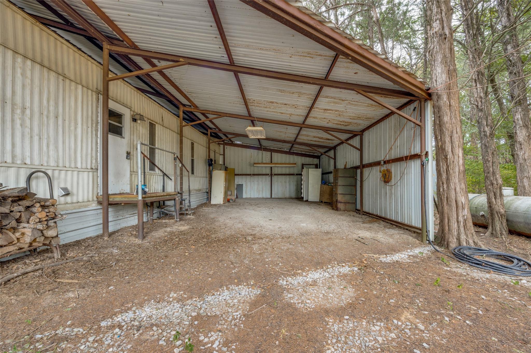 main property photo 20