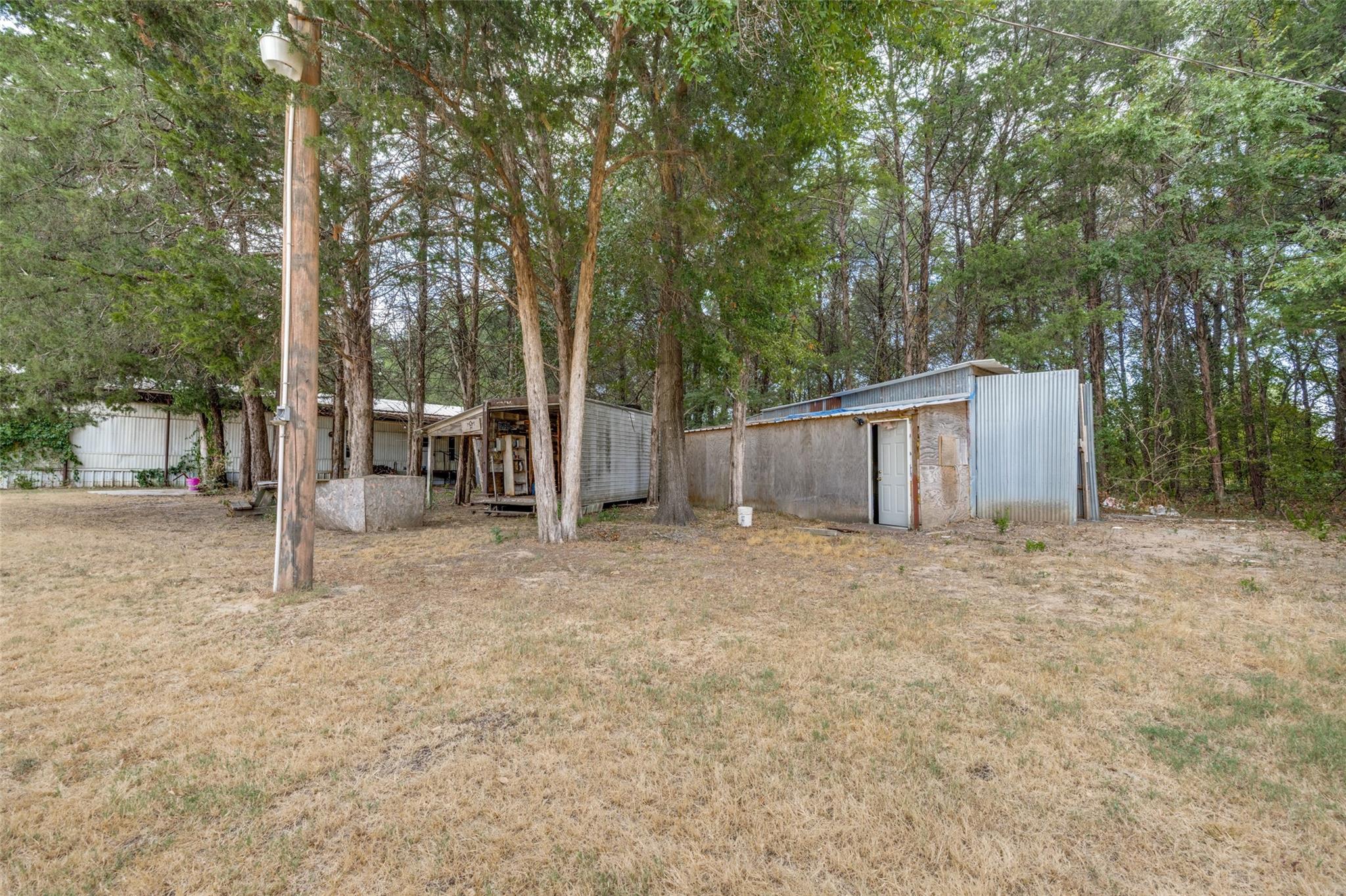 main property photo 23