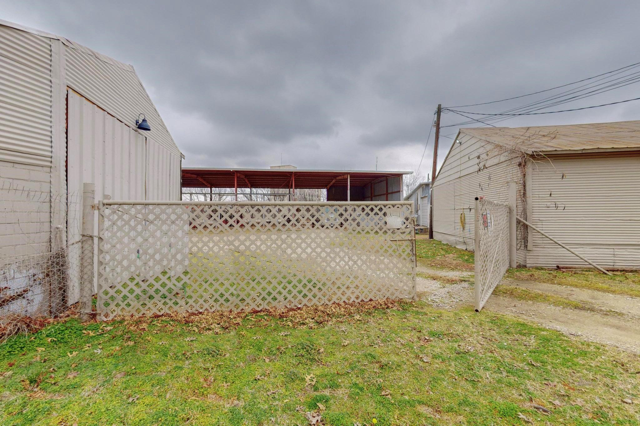 main property photo 16