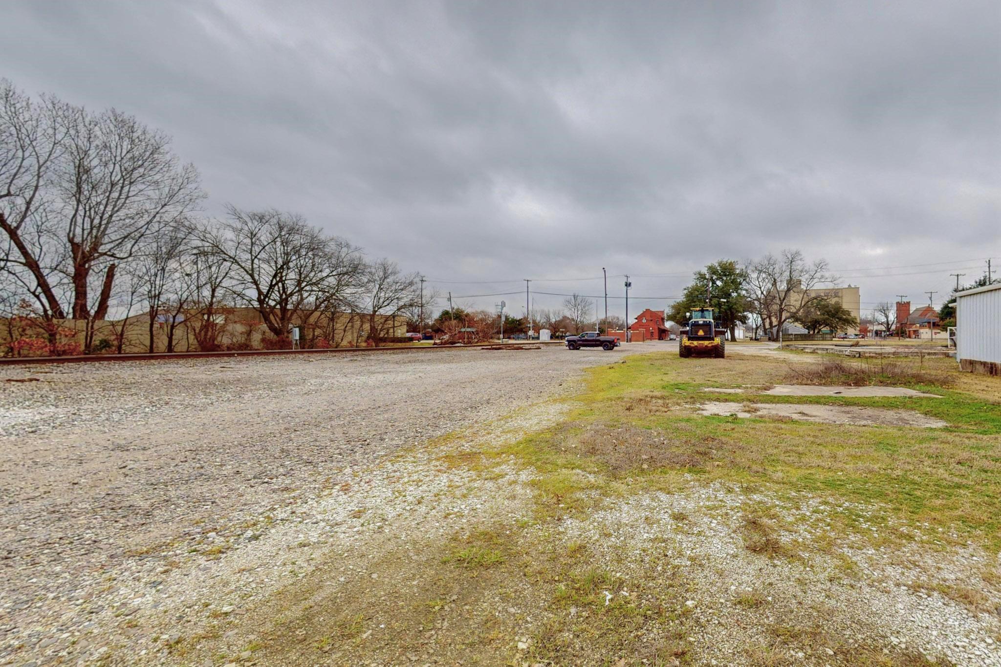 main property photo 17