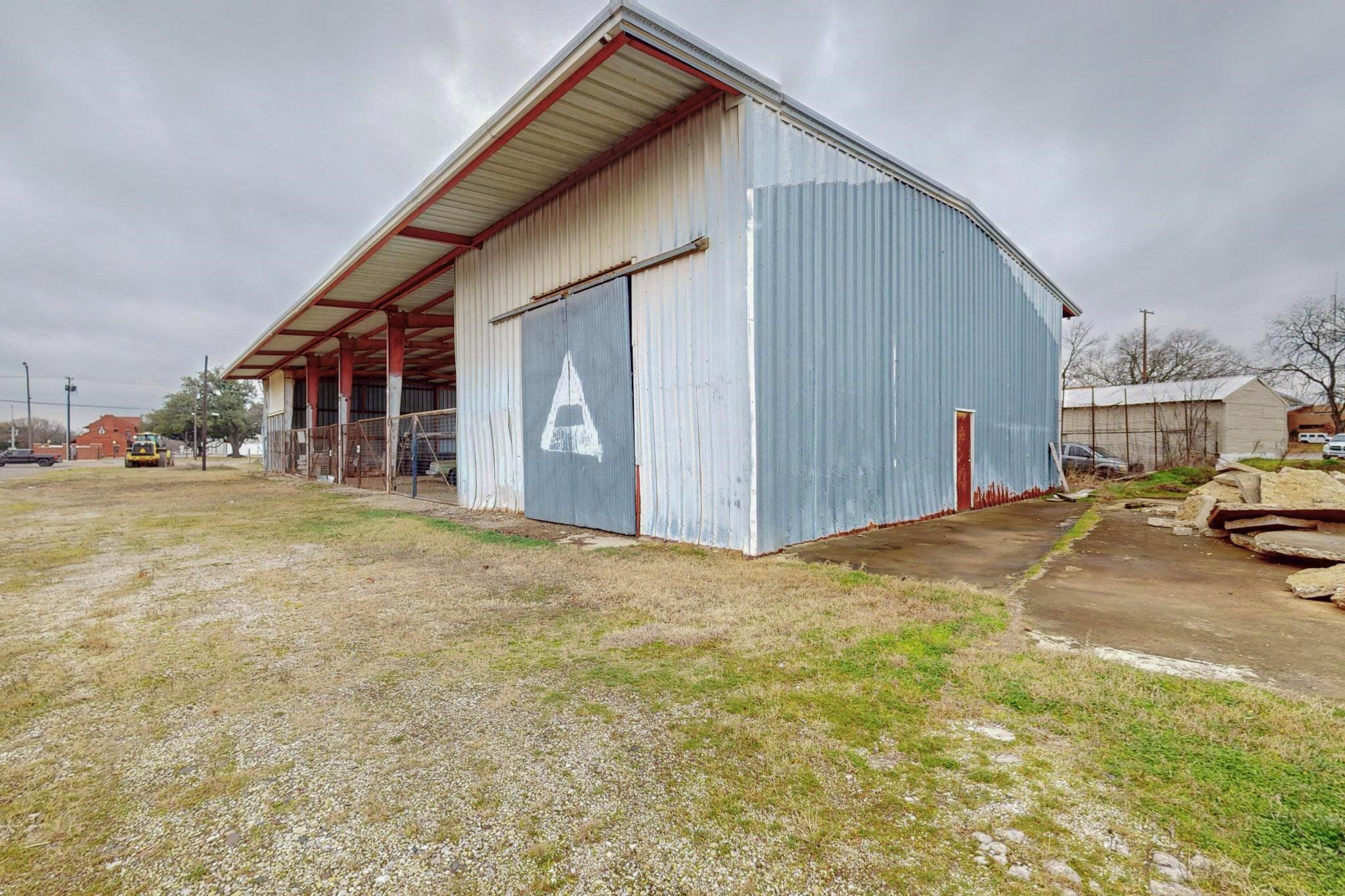 main property photo 8