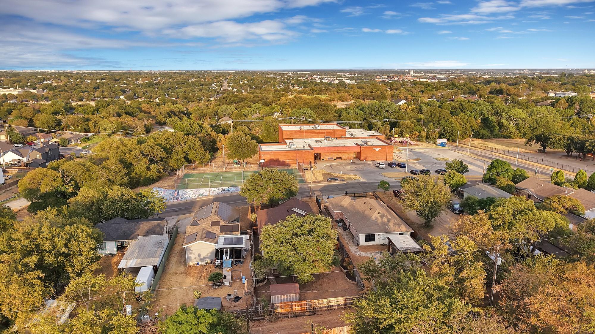 main property photo 19