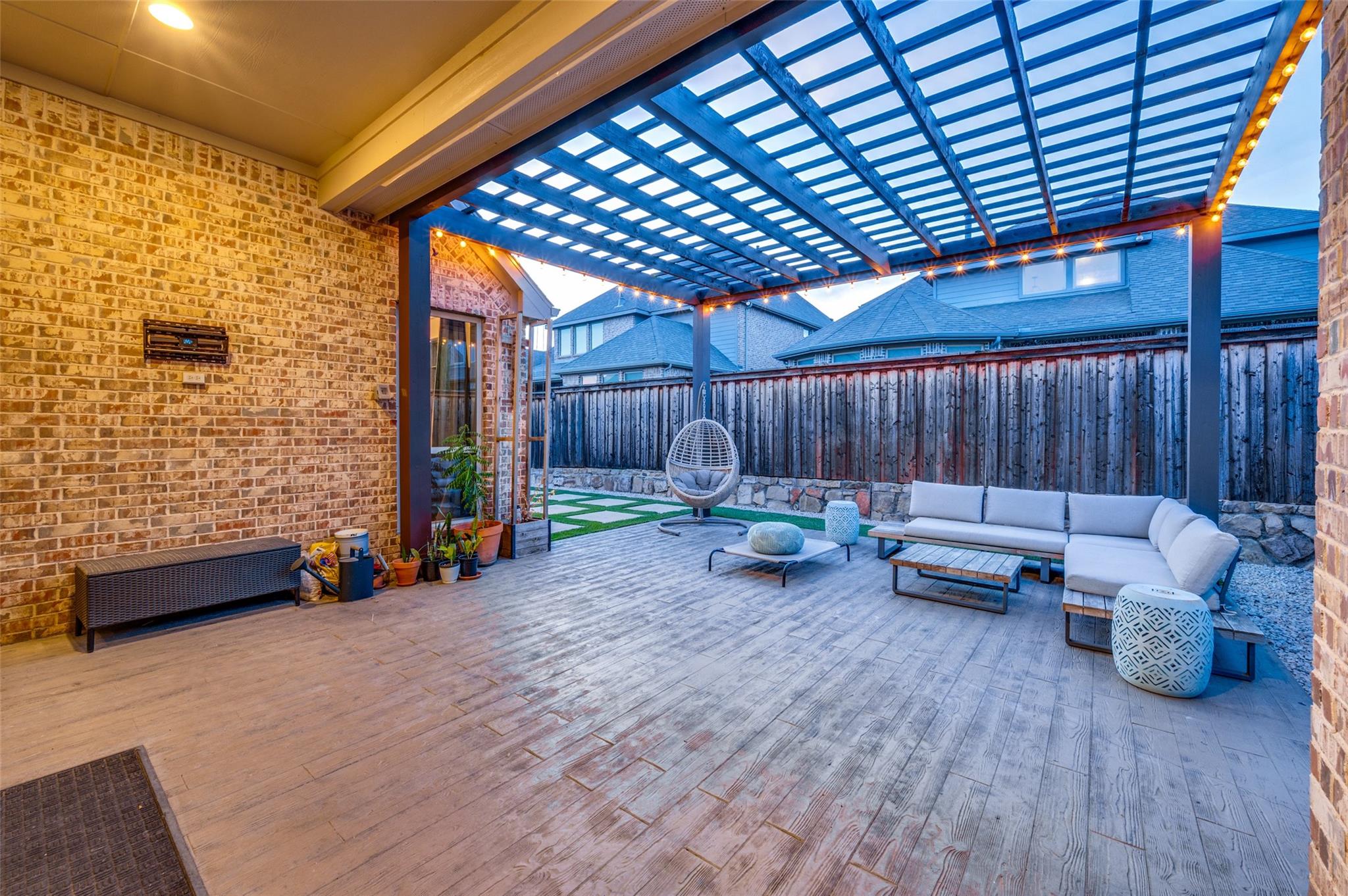 main property photo 22