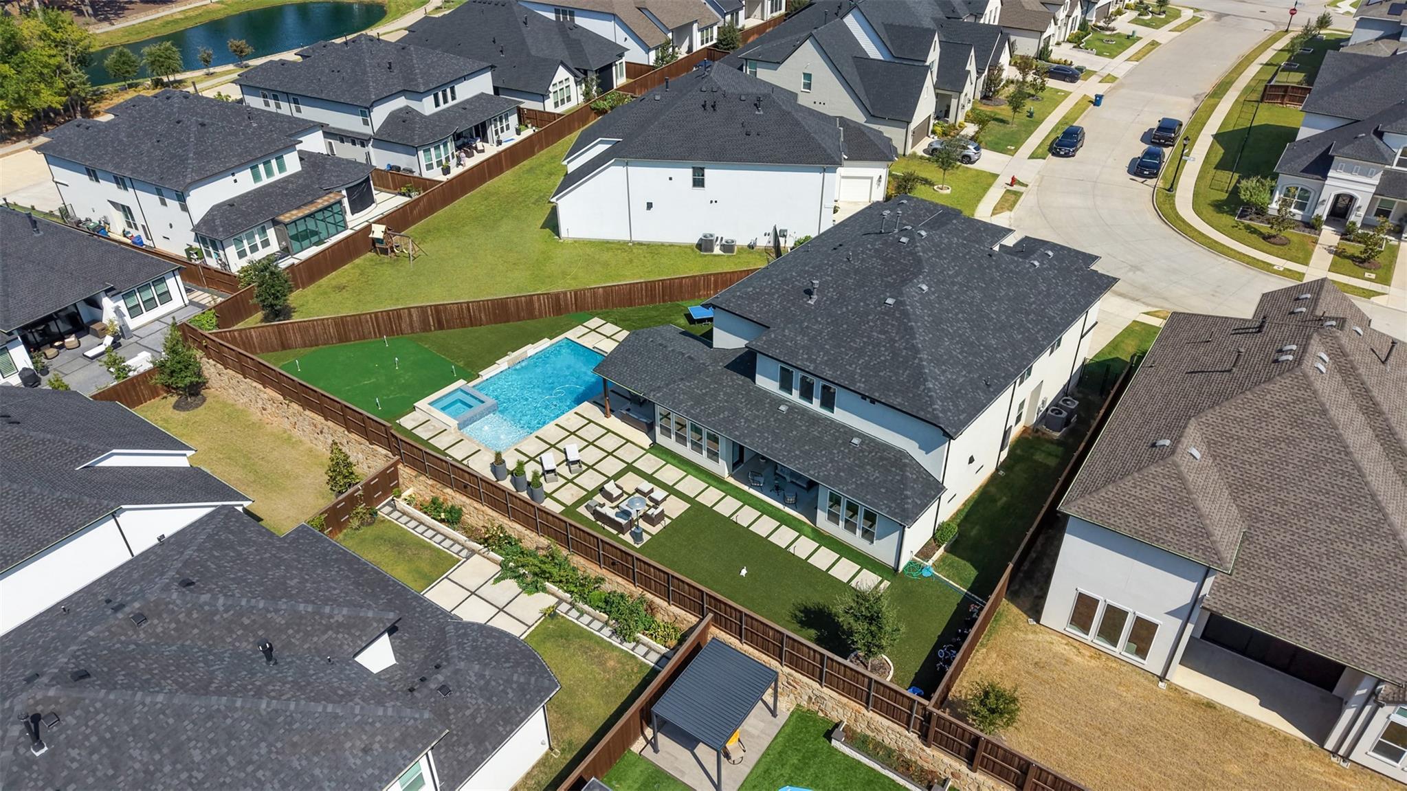 main property photo 34