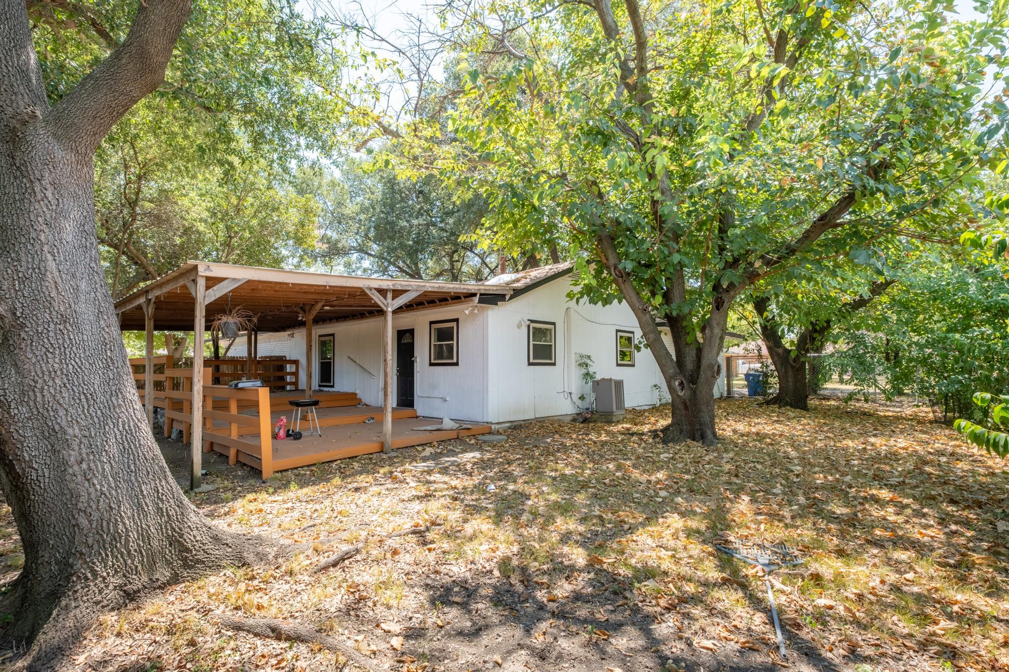 main property photo 32