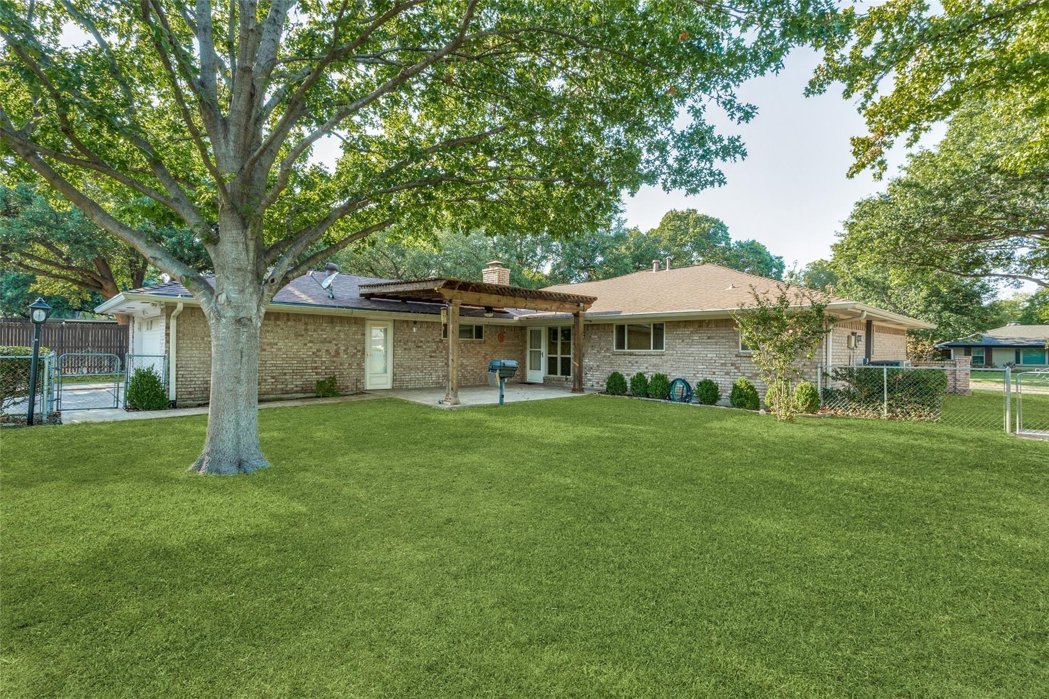 main property photo 11