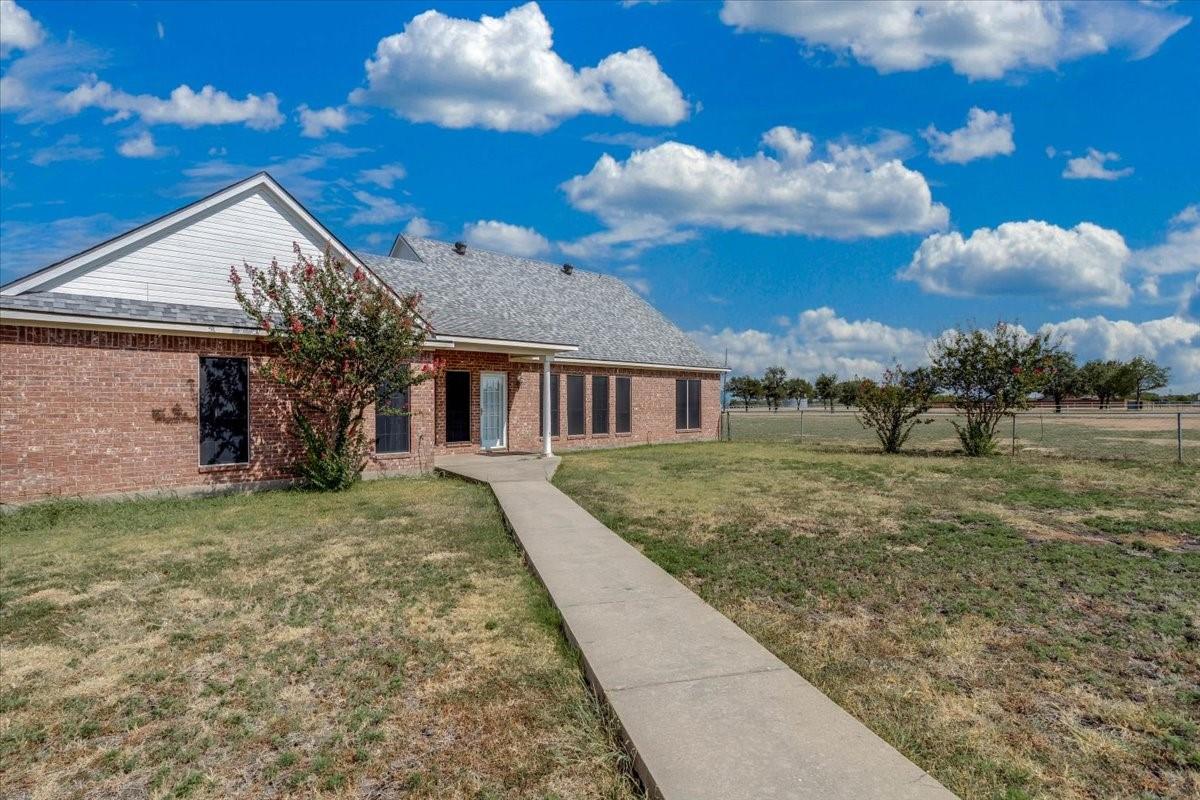 main property photo 30