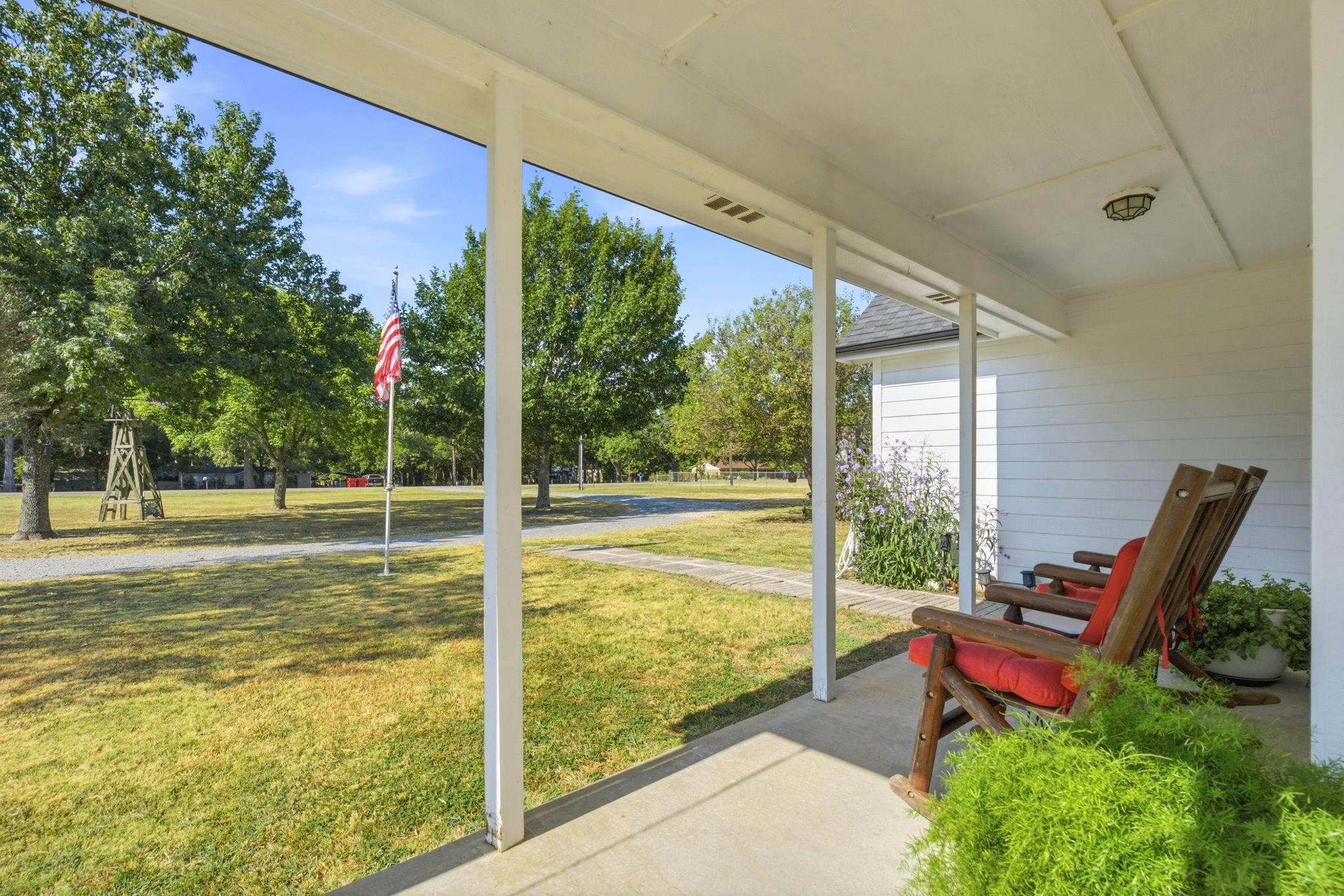 main property photo 8