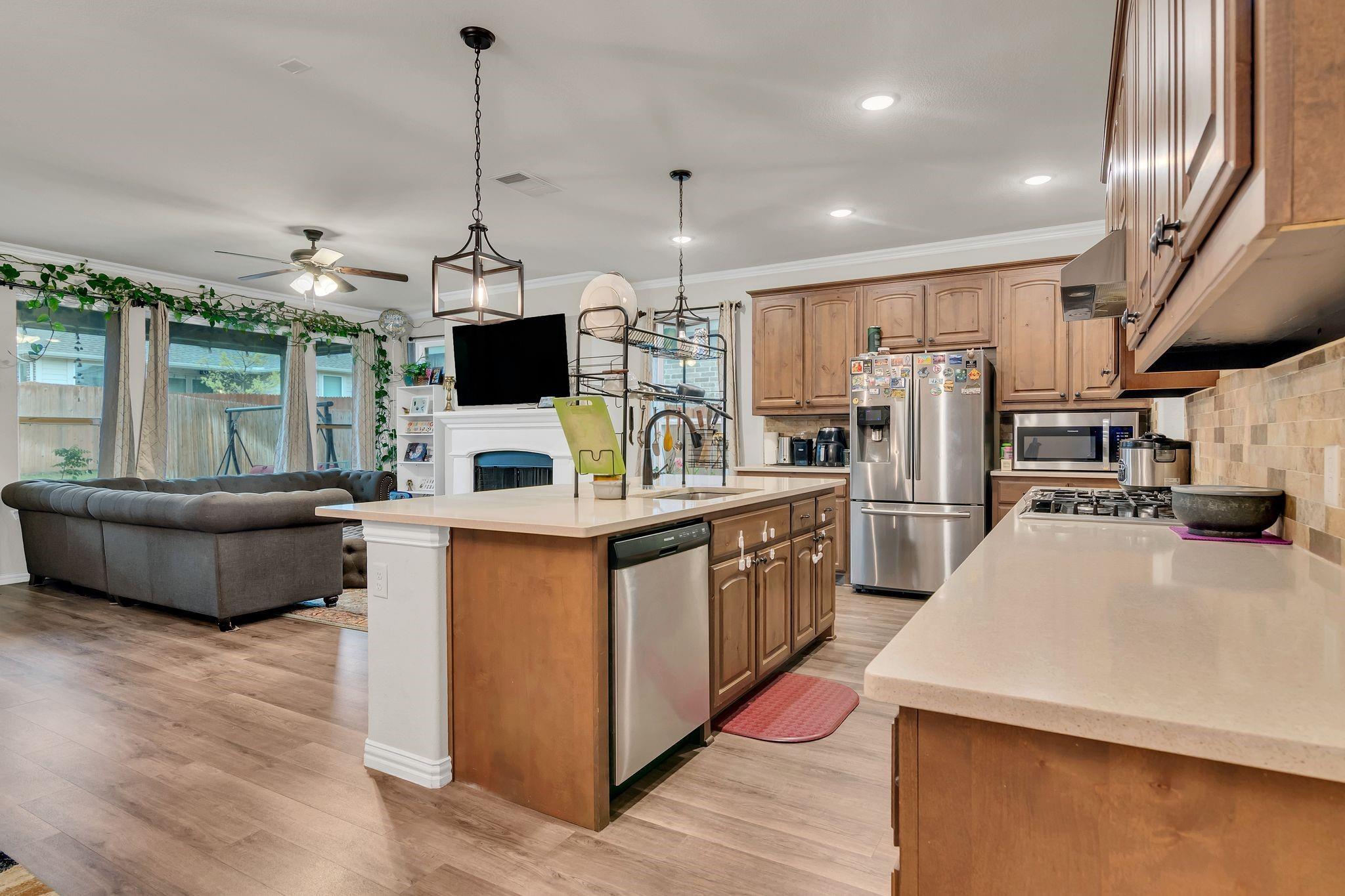 main property photo 6