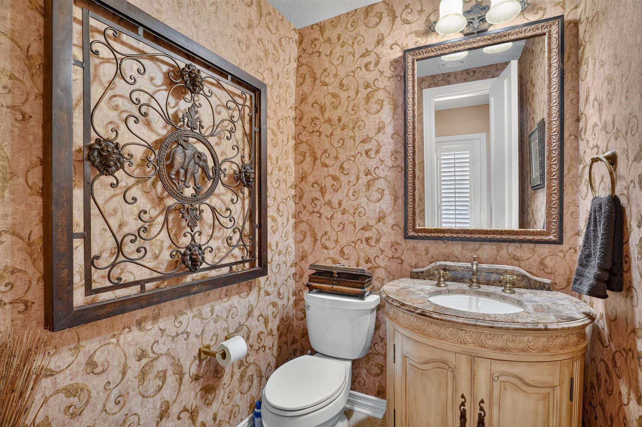 main property photo 20